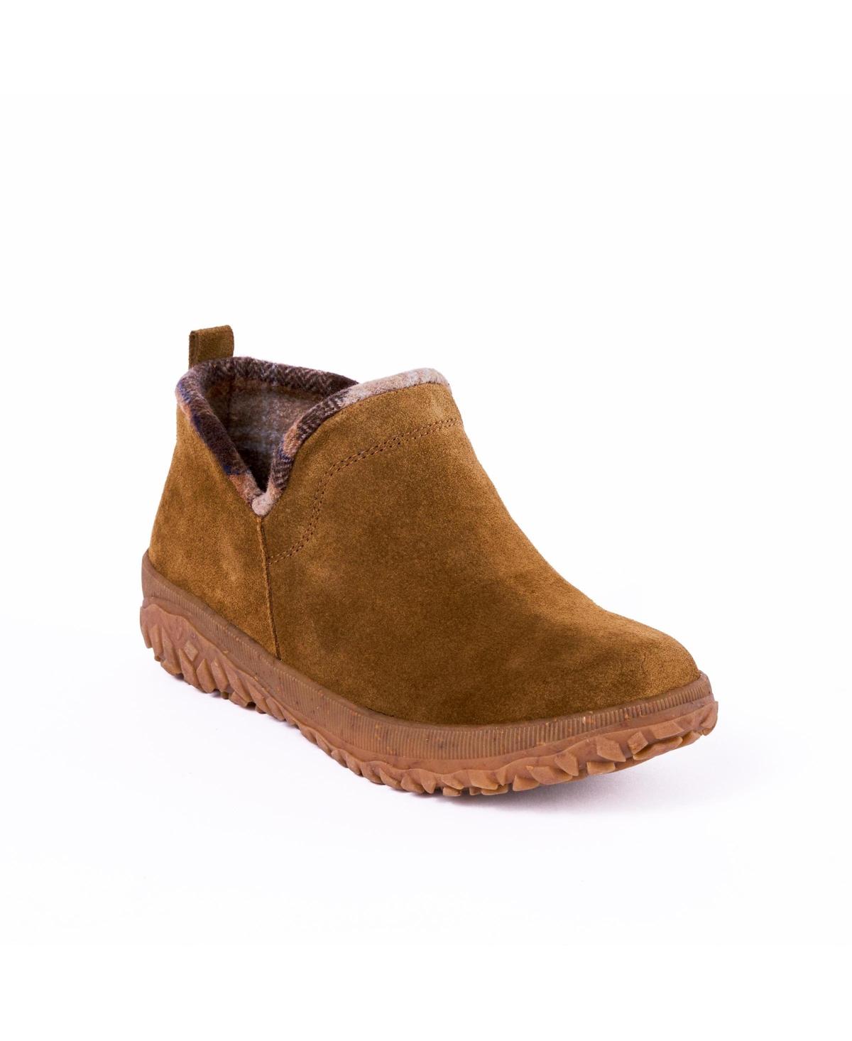 Minnetonka Women's Northtown Water-Resistant Boot - Cozy Faux Fur Lined, Treaded Sole For Outdoor Adventures