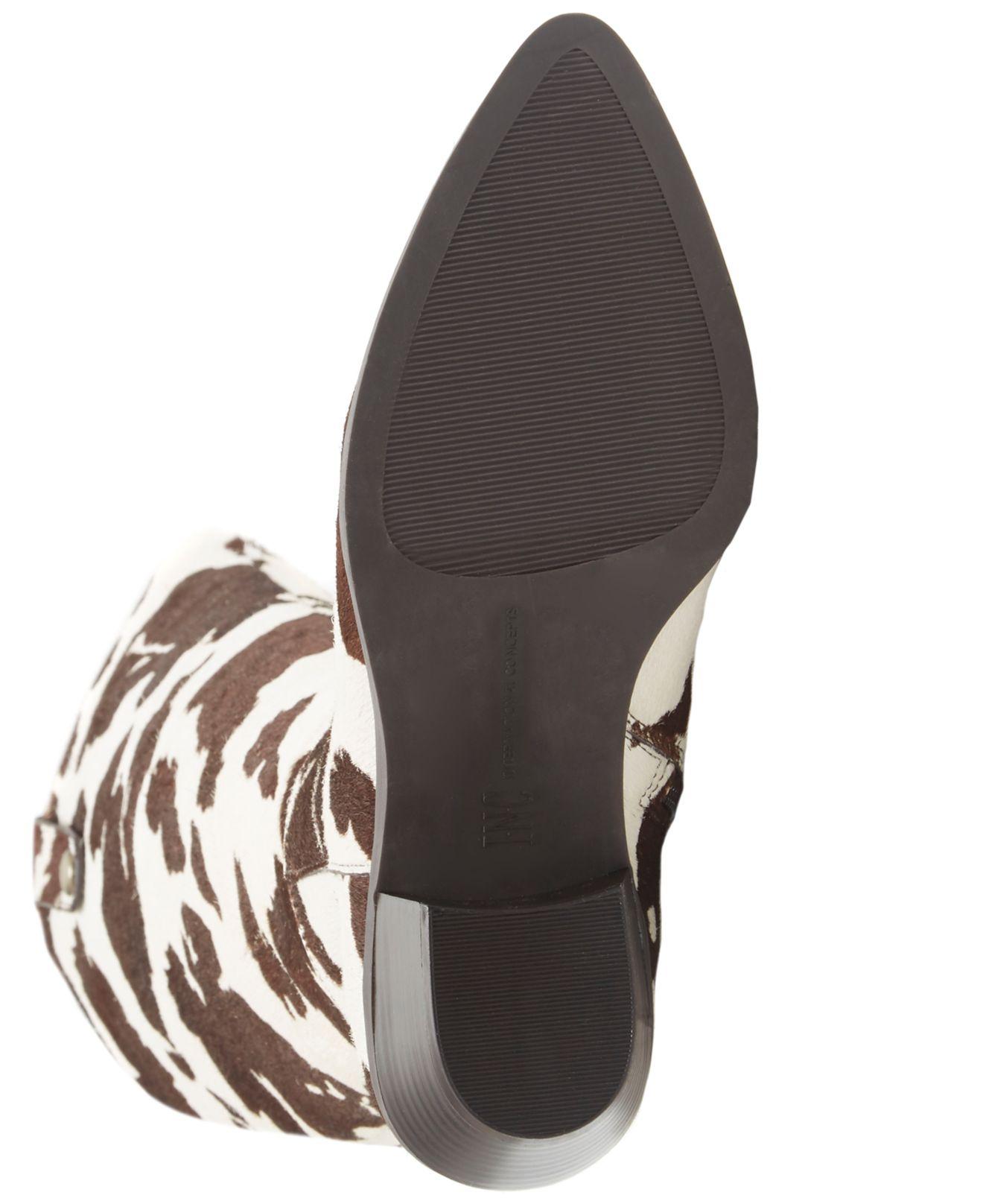 Pointed-toe Boots 