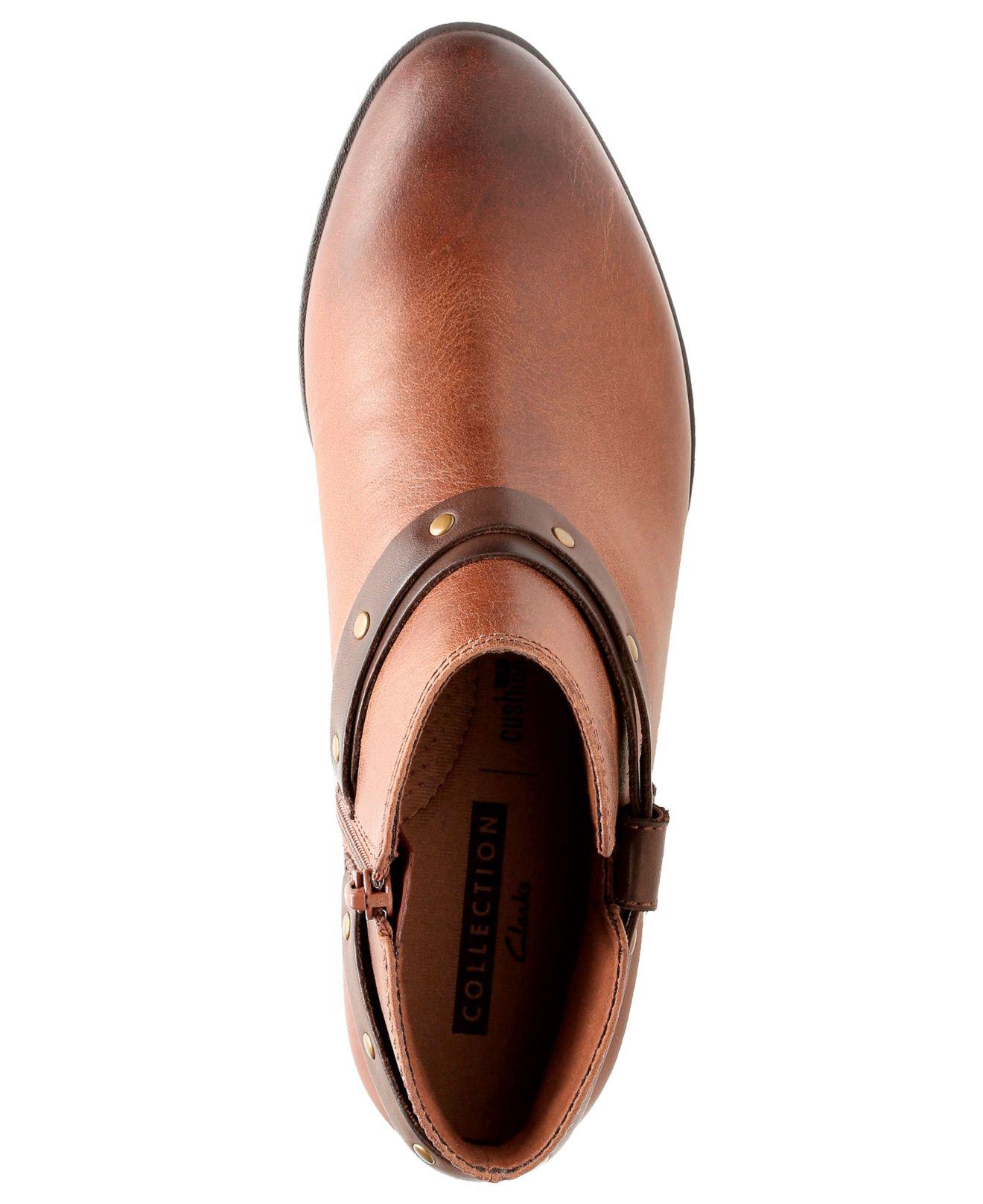 clarks addiy zoie booties