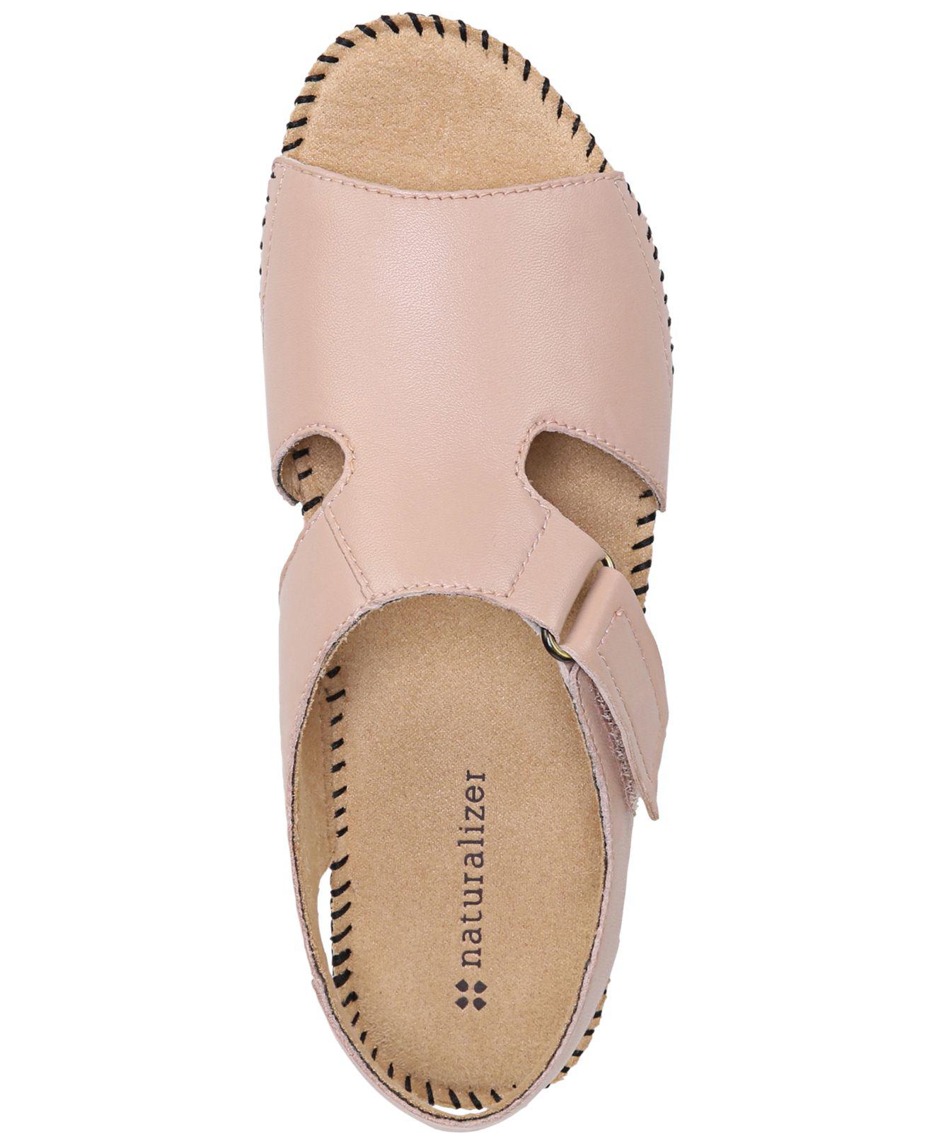 naturalizer scout flat sandals
