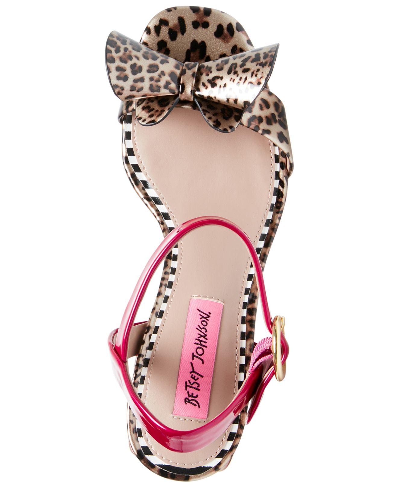 Betsey Johnson Lanore Leopard Bow Block Heel Sandals in Pink - Lyst