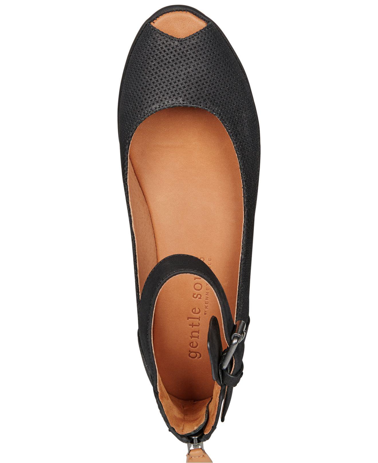 gentle souls wedges by kenneth cole