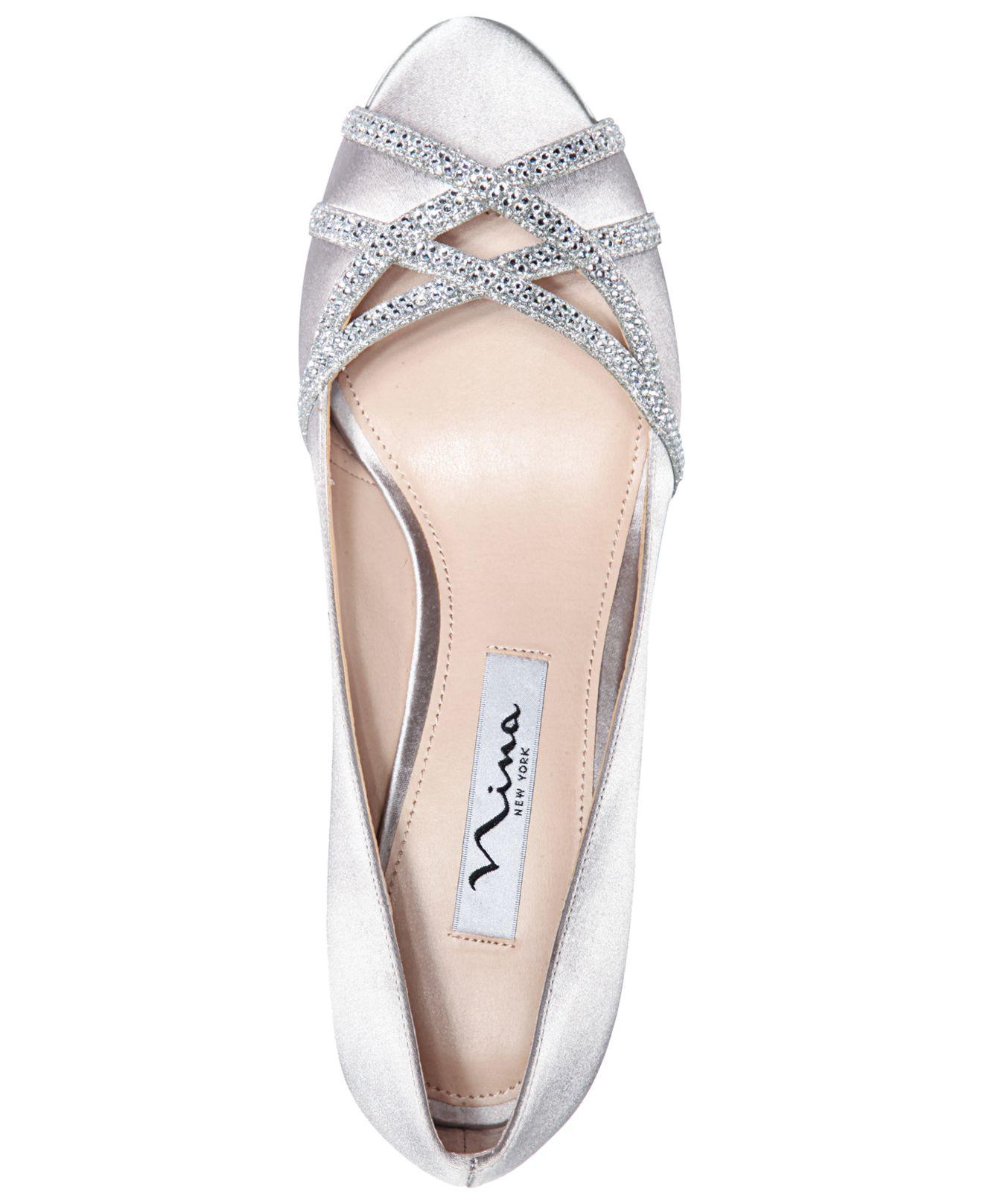 nina manon pump