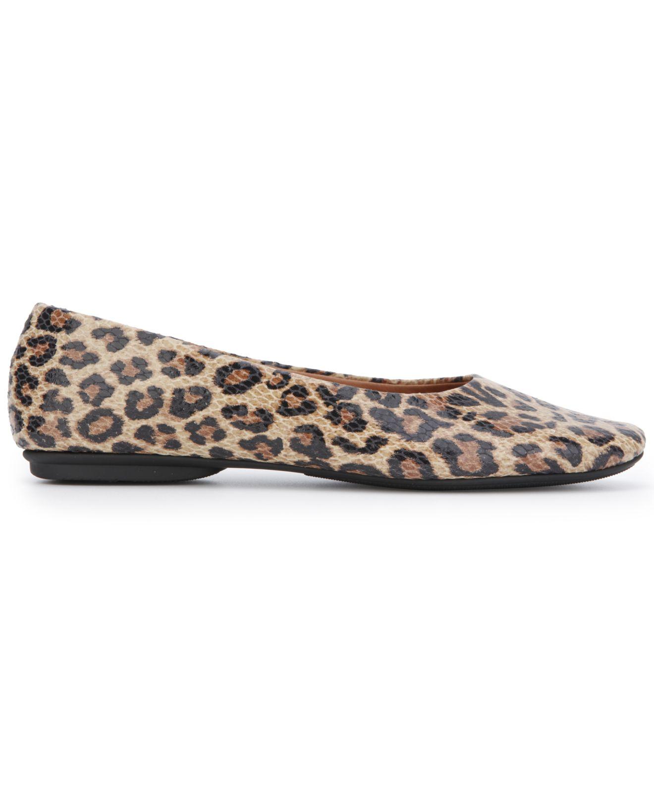 Kenneth Cole Eugene Travel Ballet Flats 