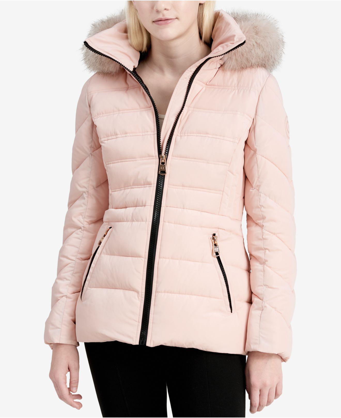 willekeurig Achteruit weg te verspillen Calvin Klein Performance Faux-fur-trimmed Hooded Puffer Coat in Pink | Lyst