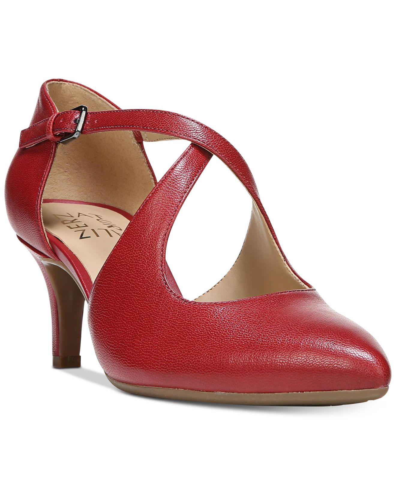 Lyst - Naturalizer Okira Pumps in Red