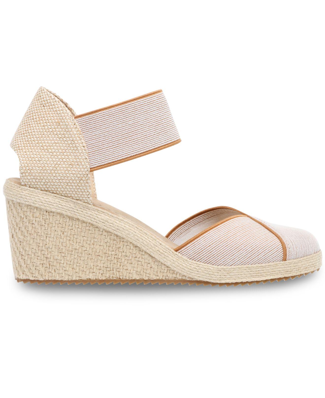 Anne Klein Zoey Strappy Wedge Sandals in Natural - Lyst