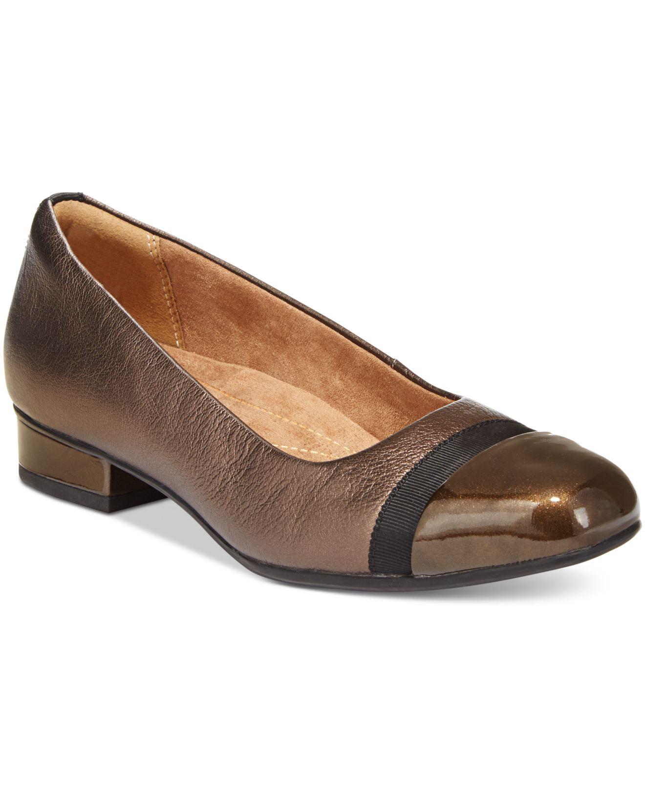 clarks women's keesha rosa flat