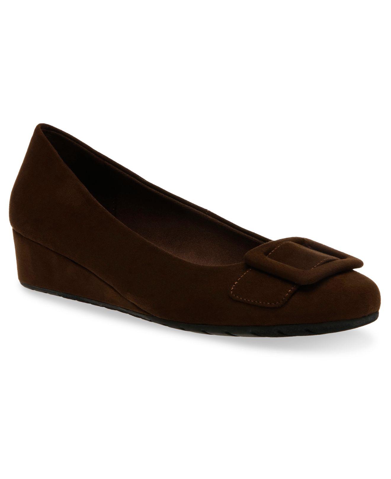 Anne Klein Marissa Wedge Sandals in Brown | Lyst