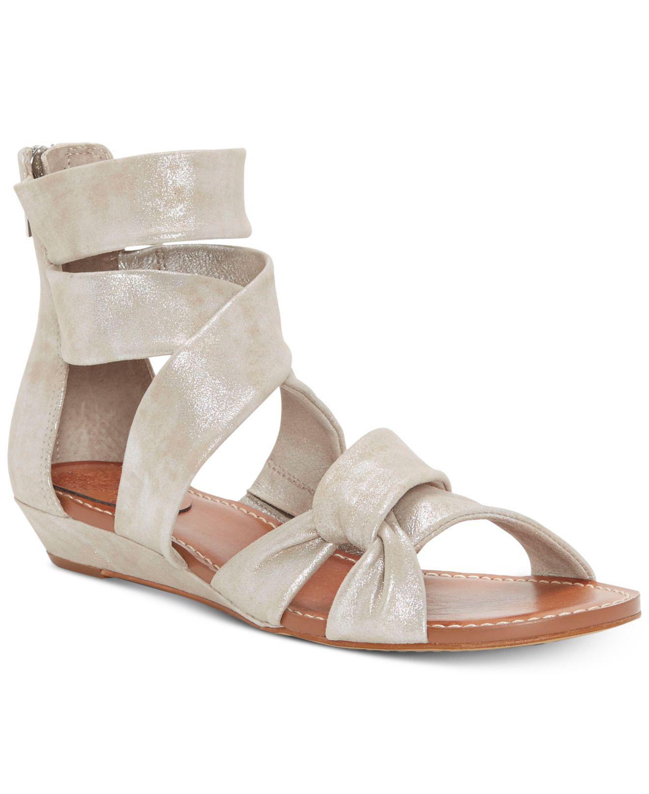 vince camuto seevina sandals