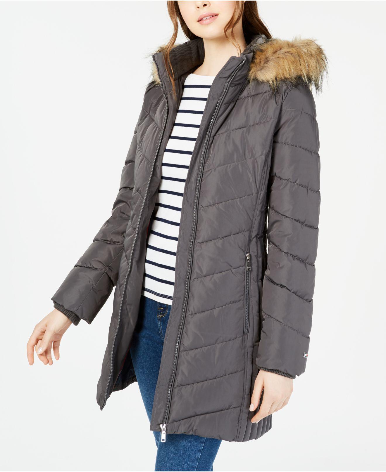 bemærkede ikke Begrænse Notesbog Tommy Hilfiger Chevron Faux-fur Trim Hooded Puffer Coat, Created For Macy's  in Gray | Lyst