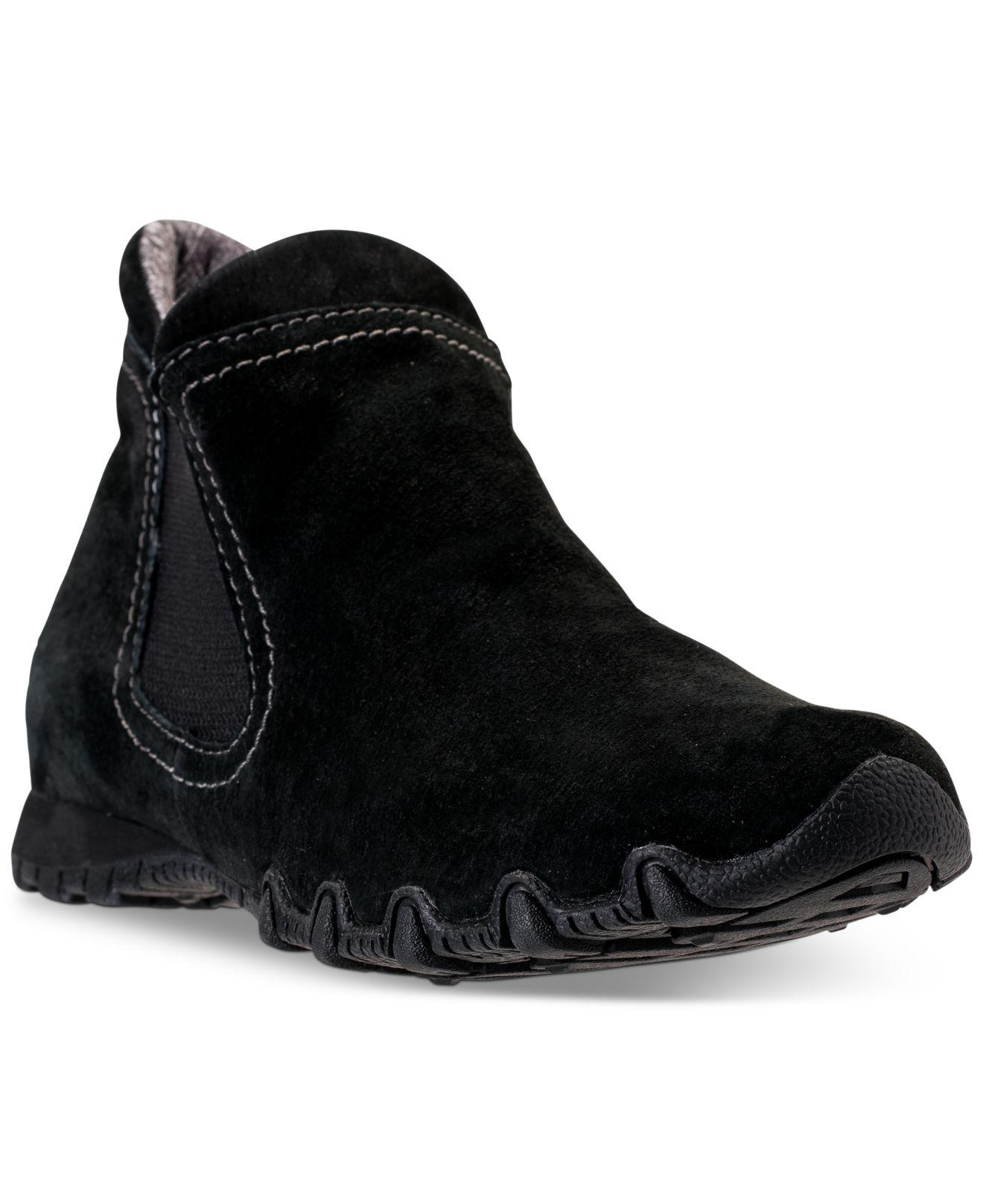 skechers relaxed fit bikers lineage chukka boot