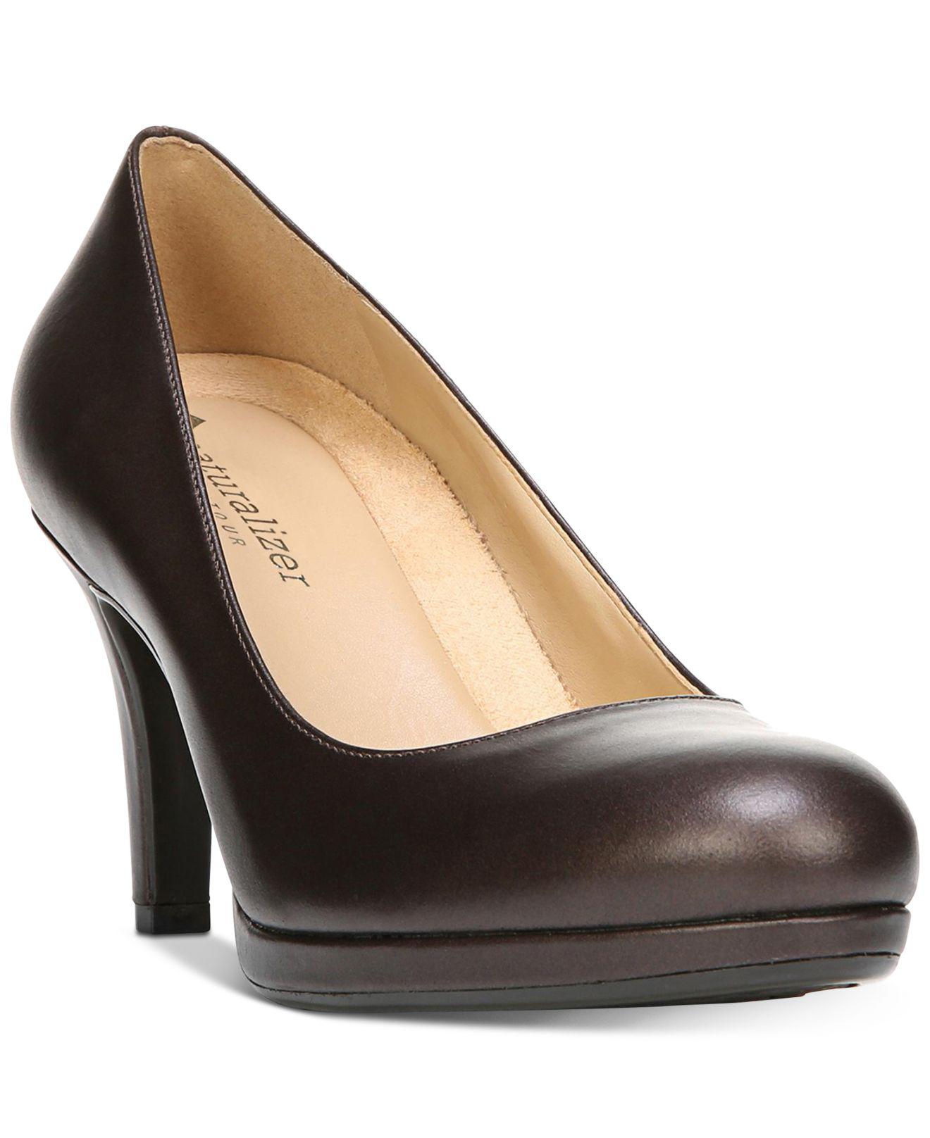 Naturalizer Michelle Pumps in Brown | Lyst