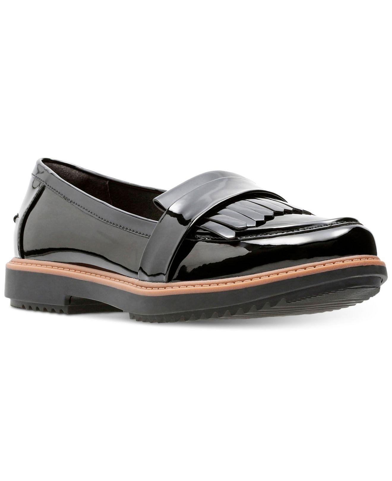 Clarks Women's Raisie Theresa Loafers in Black - Lyst