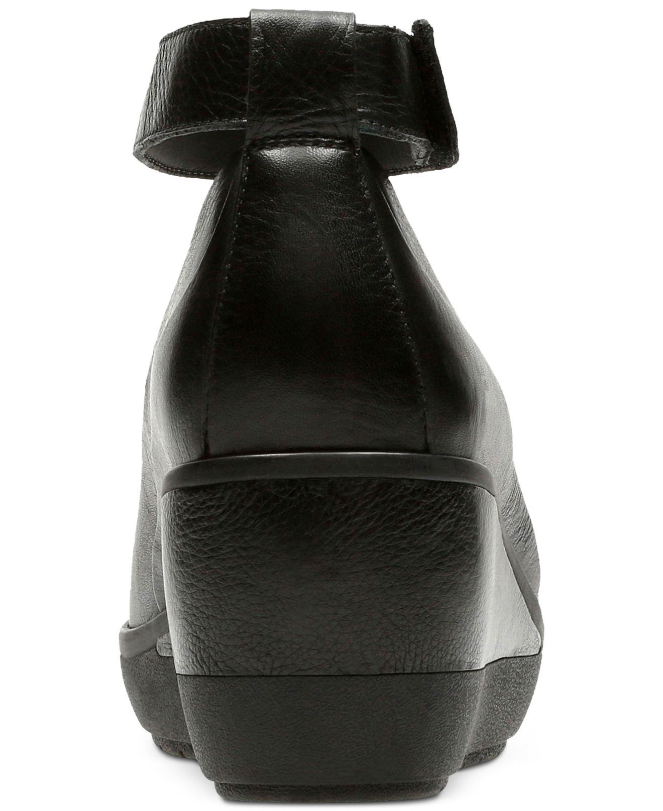 Clarks Women's Wynnmere Fox Ankle-strap Wedges in Black | Lyst