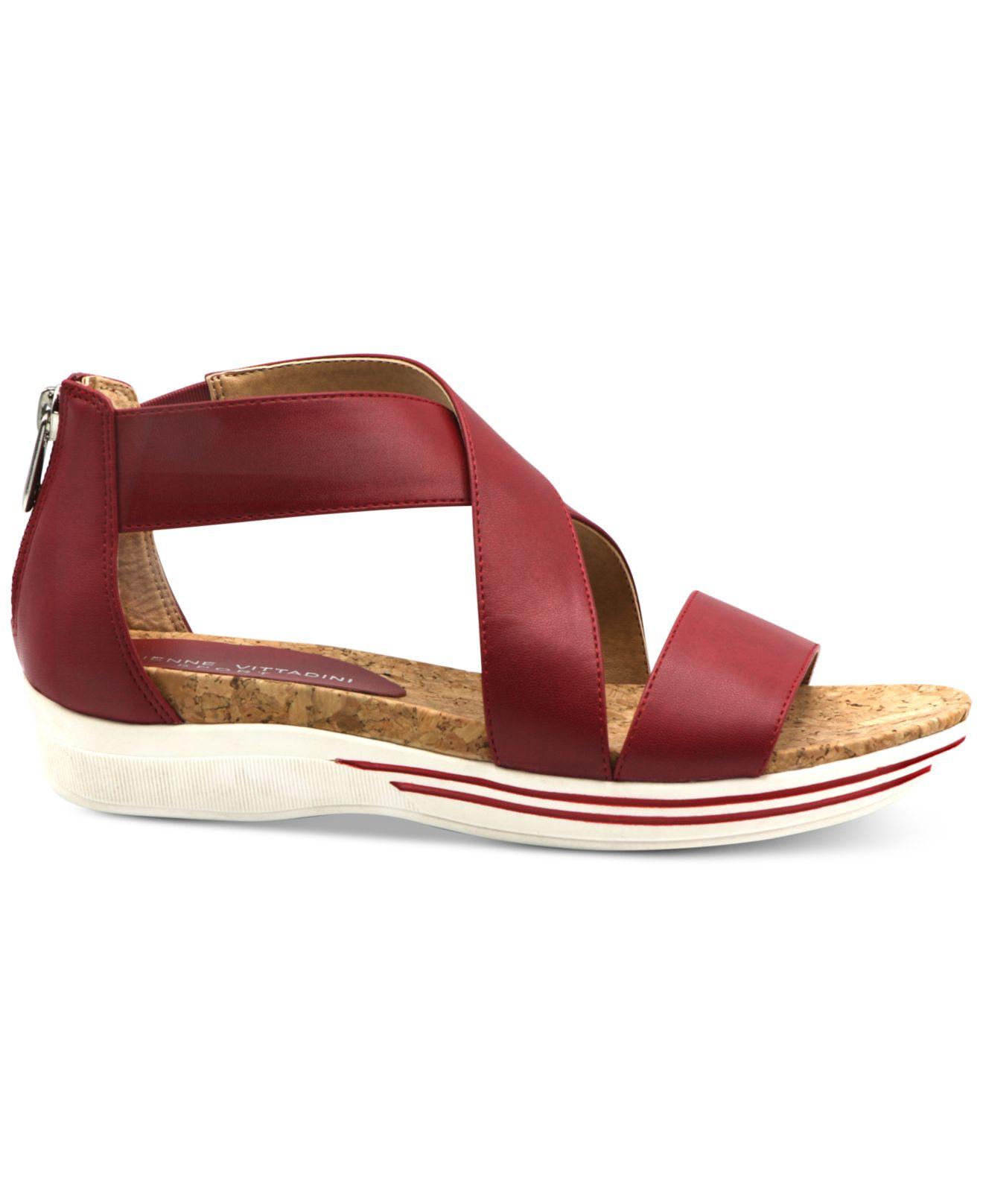adrienne vittadini cary sport sandals