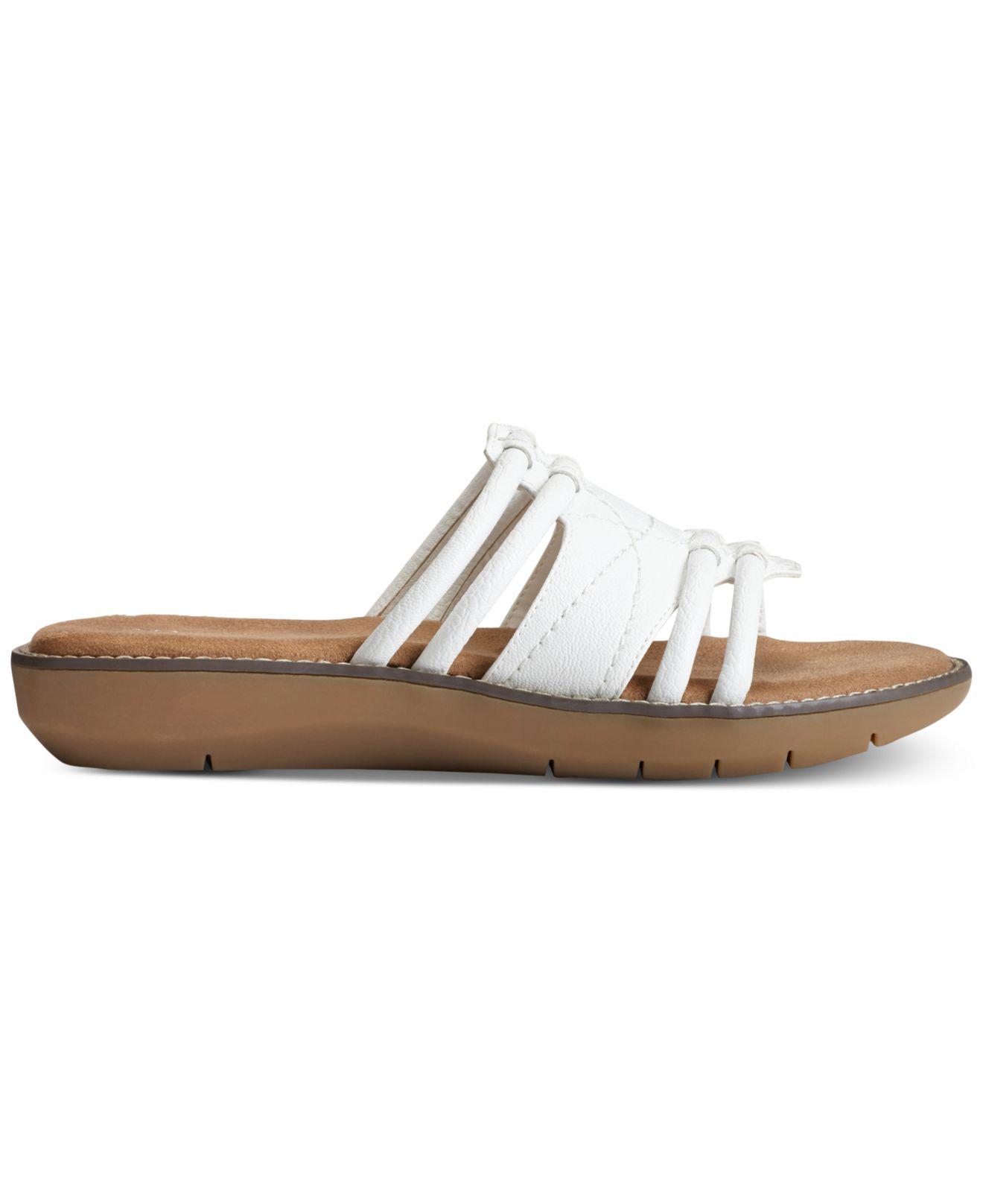 Aerosoles Super Cool Flat Sandals in White - Lyst