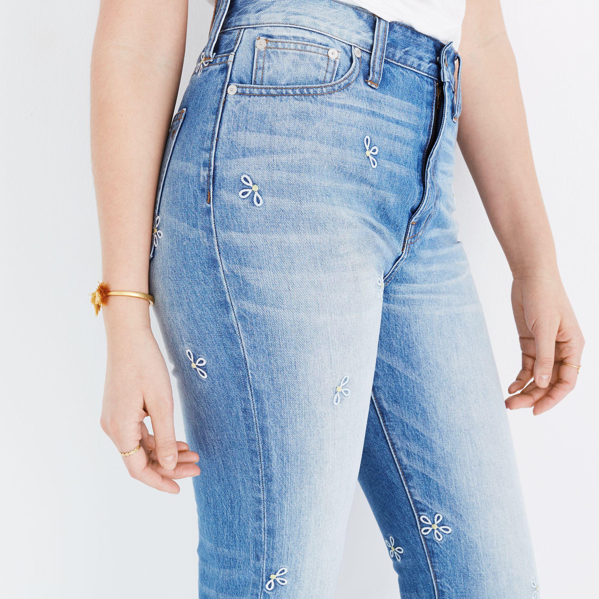 Daisy Embroidered Edition in Blue 
