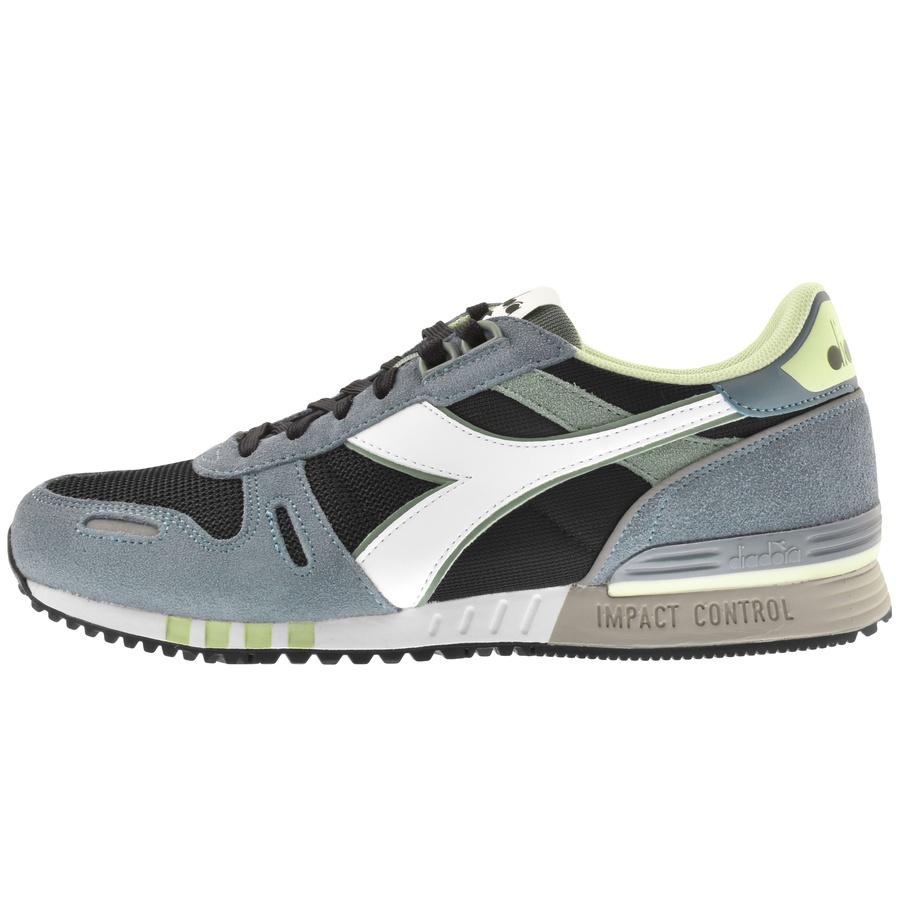 Trainers in Gray for Men | Lyst