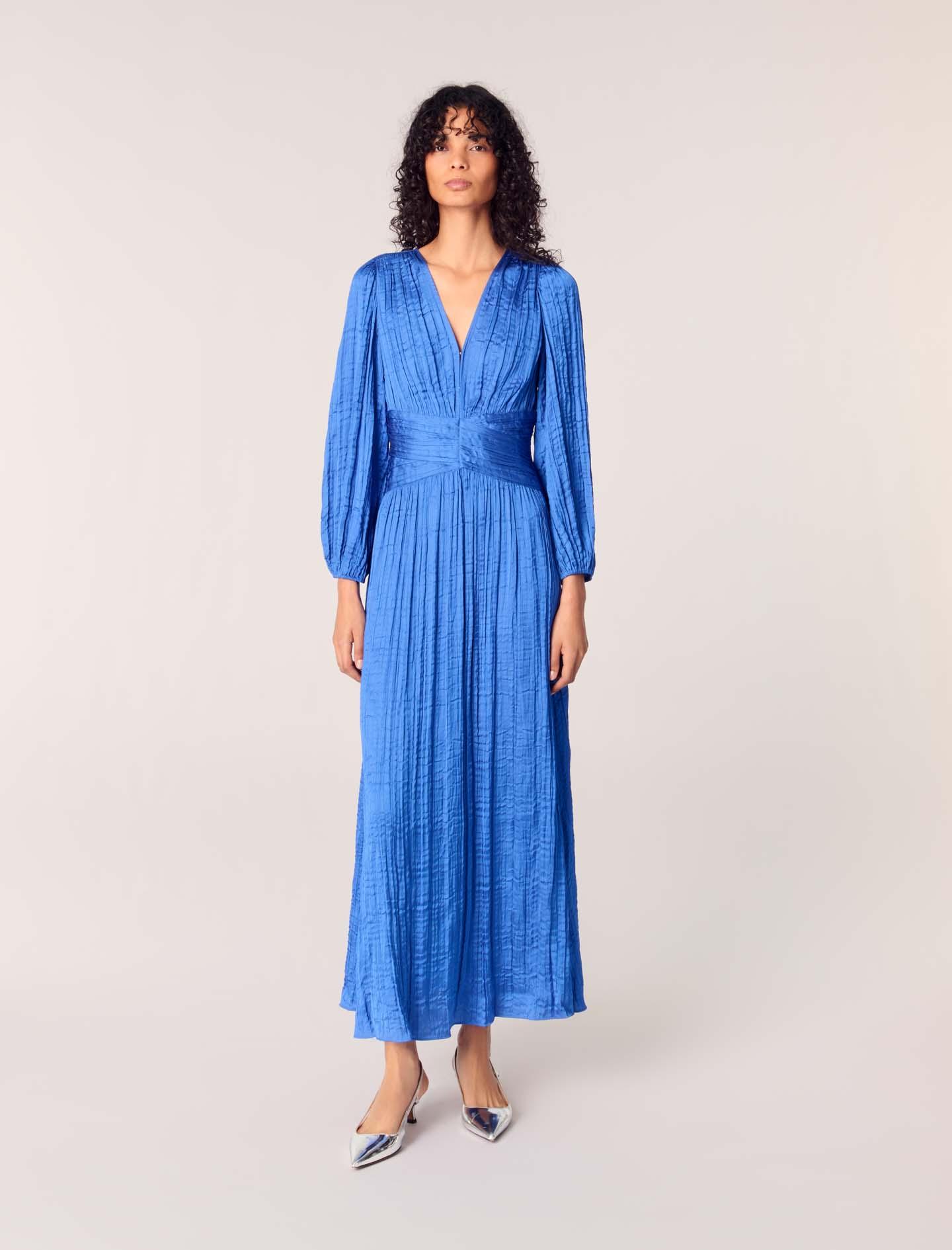 Robe Longue Satinée Plissée Maje en coloris Bleu Lyst