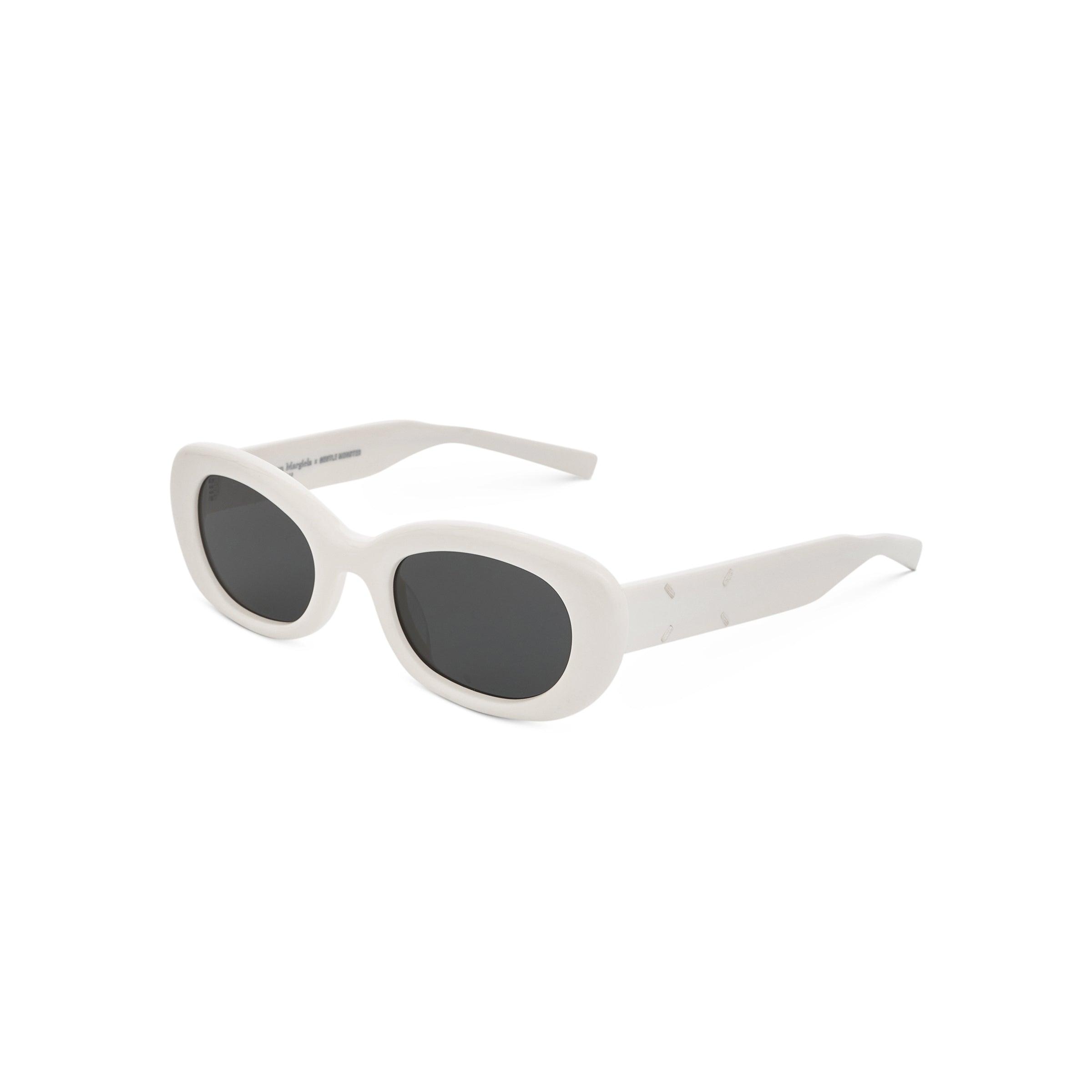 Gentle Monster Maison Margiela X Sunglasses Mm004 W2 in White | Lyst