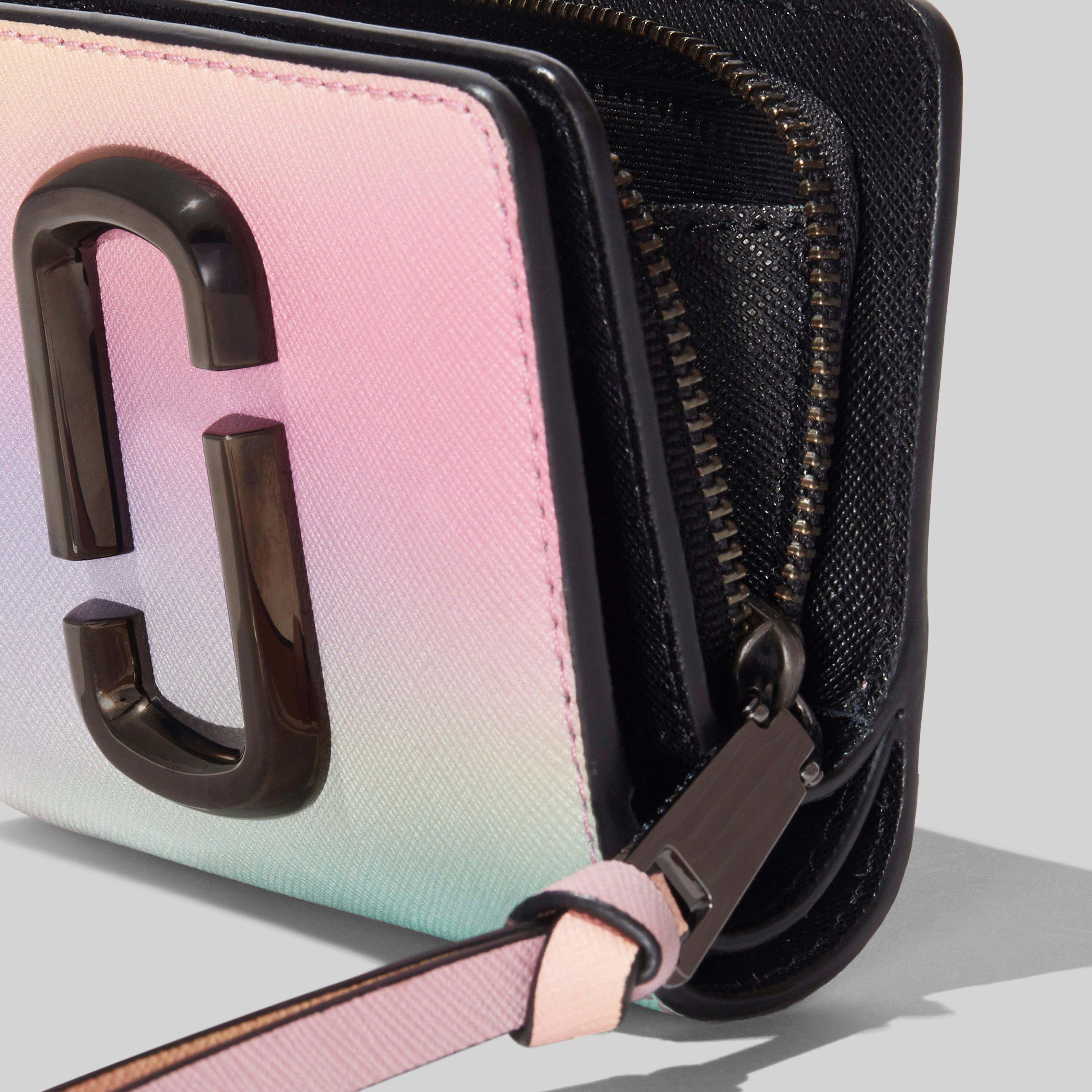 Marc jacobs airbrush outlet wallet