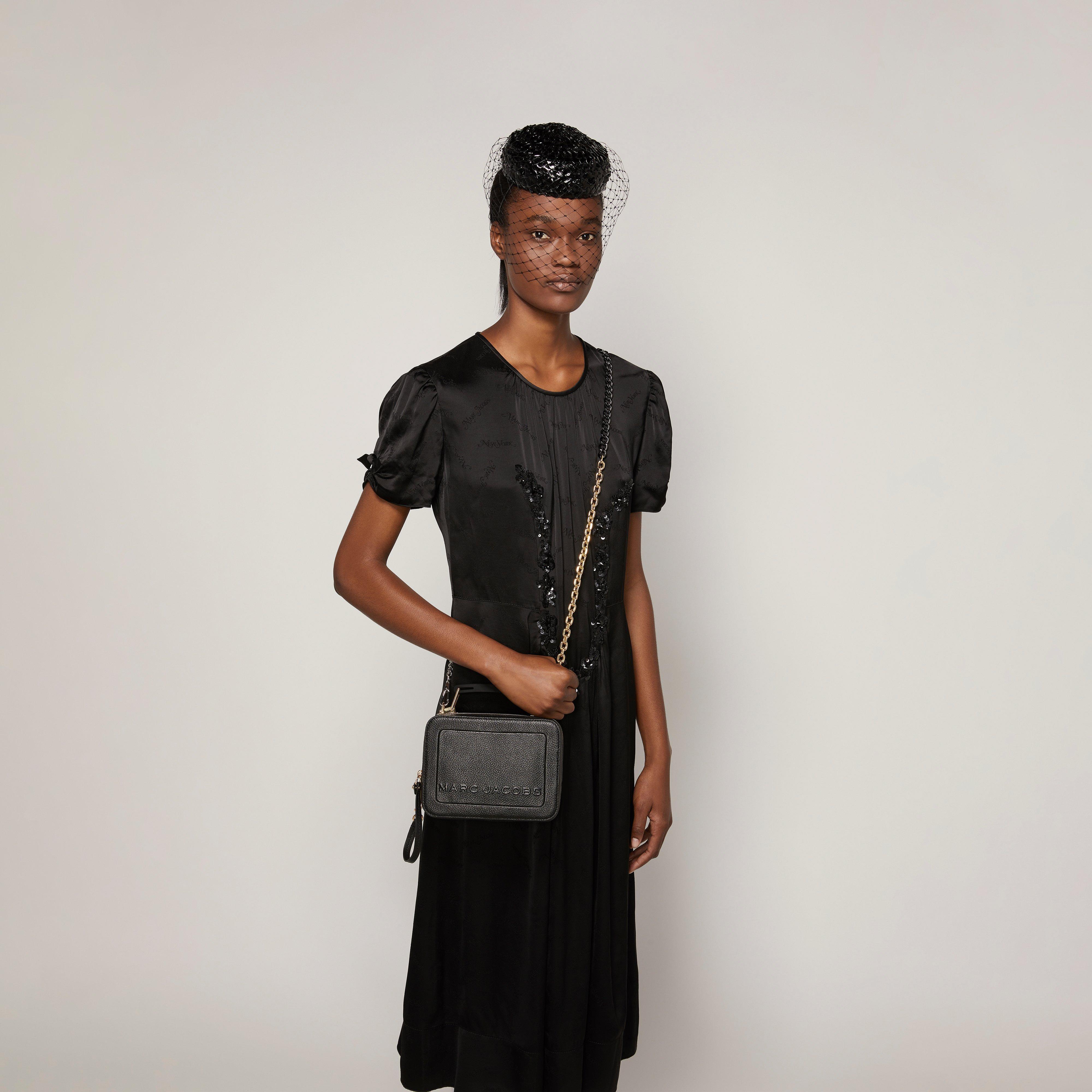 chain shoulder strap