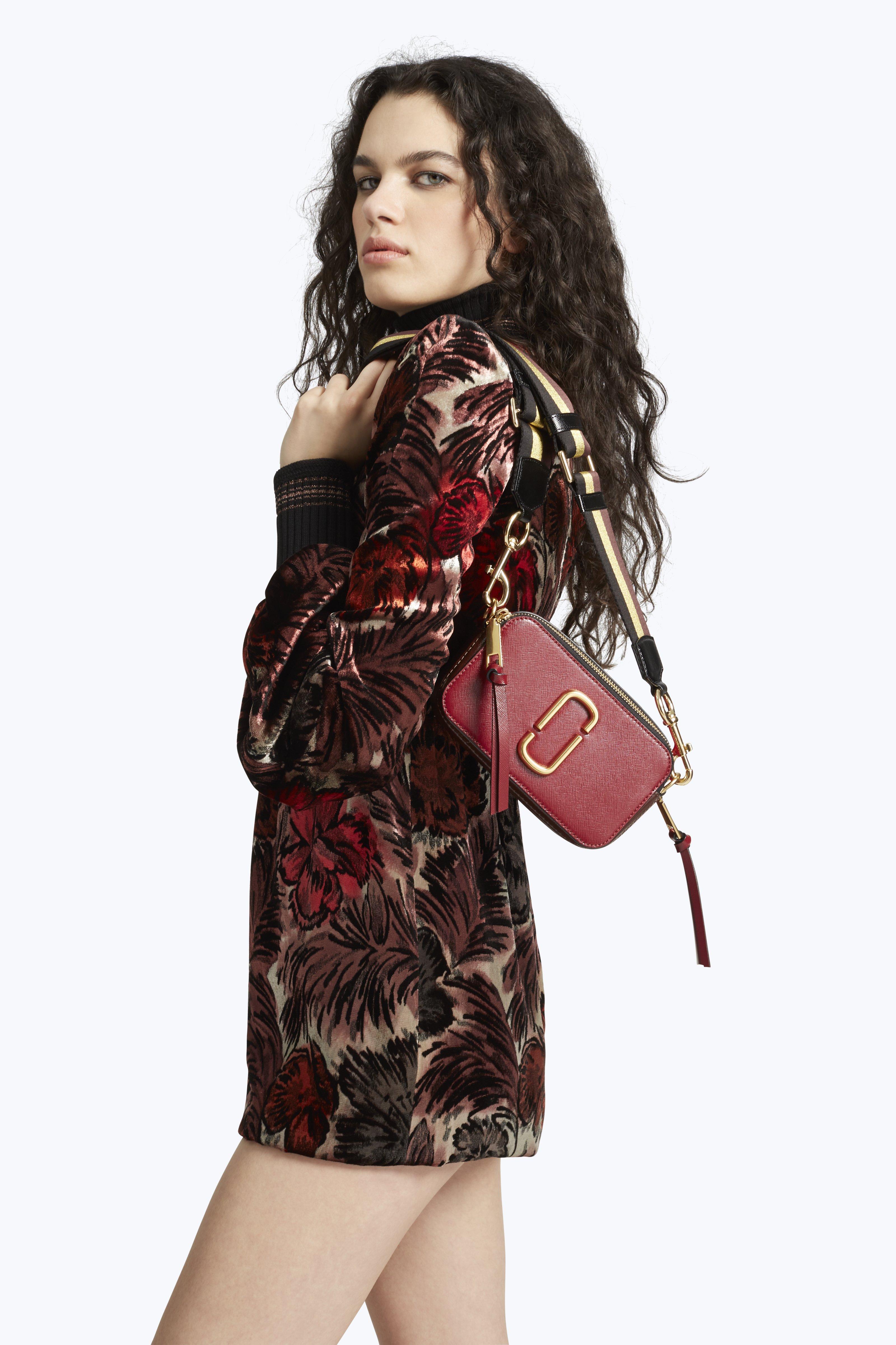 marc jacobs snapshot maroon