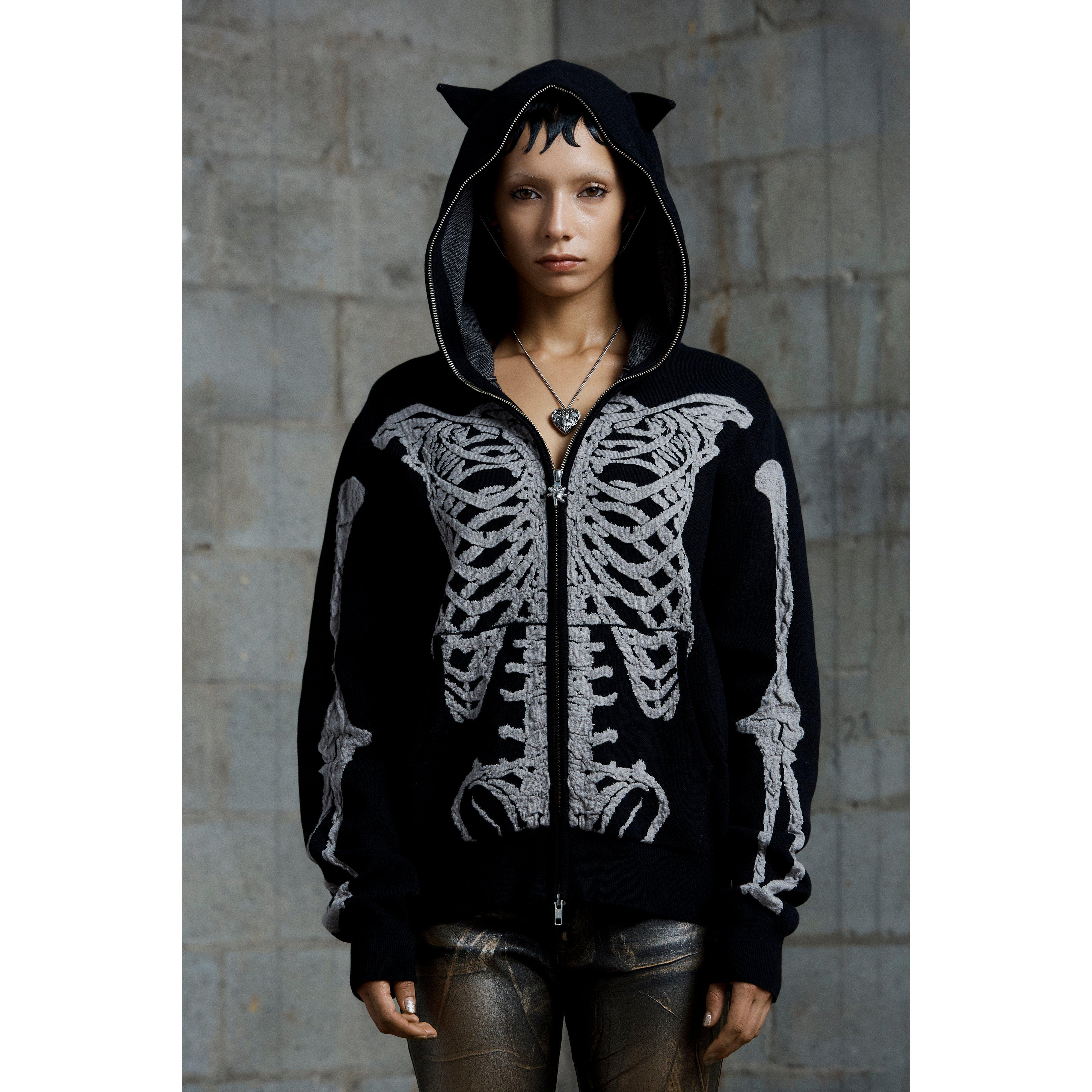 Marc Jacobs Skeleton Knit Hoodie Earrings in Gray | Lyst