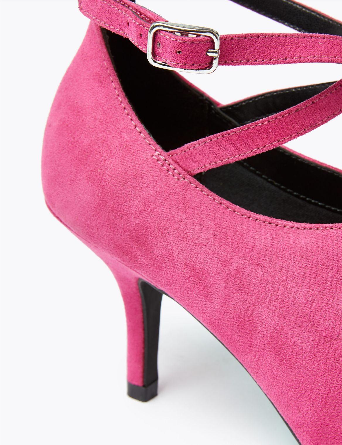 crossover court shoes