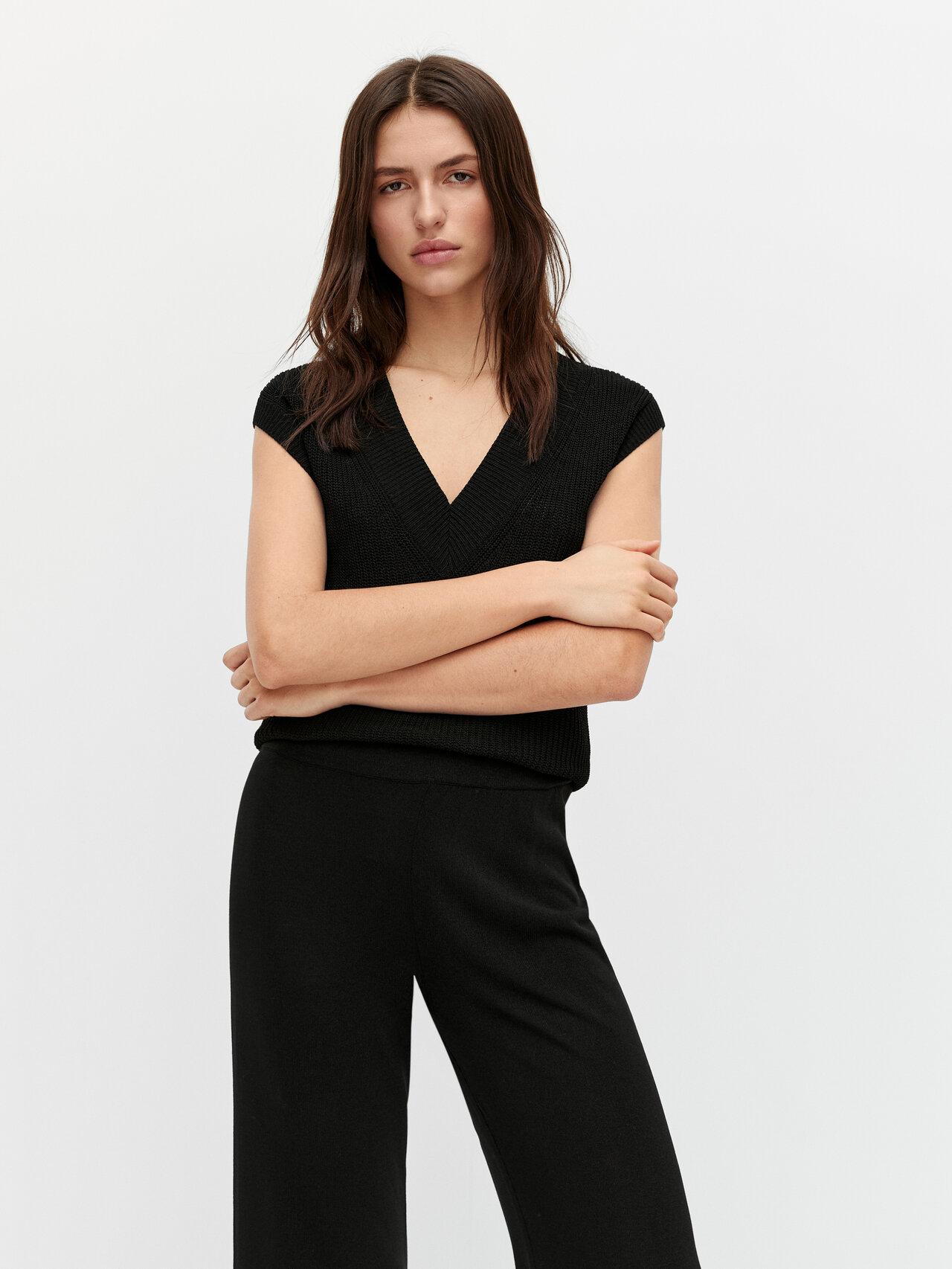 MASSIMO DUTTI Cropped Knit Trousers in Black - Lyst