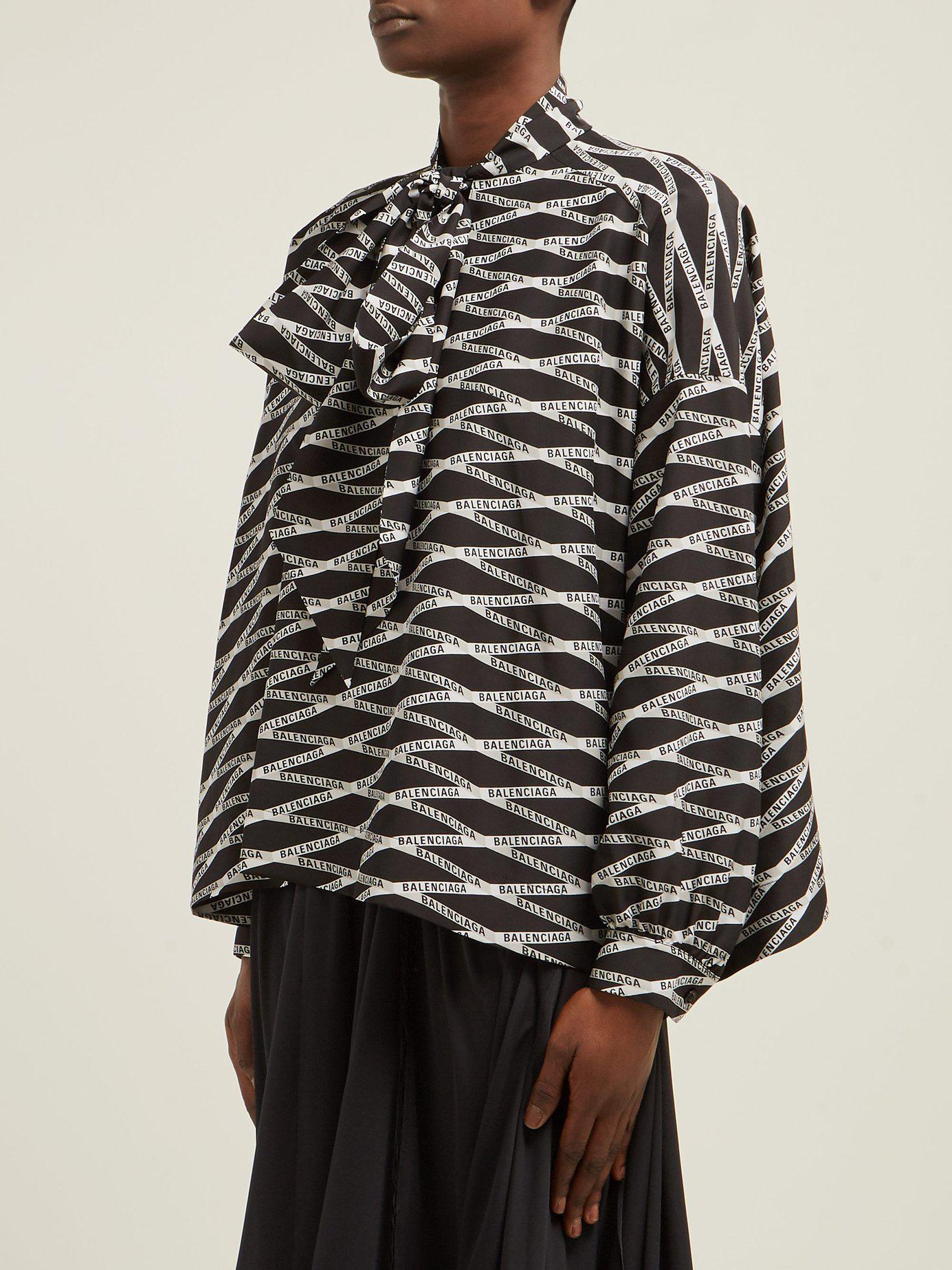 blouse logo