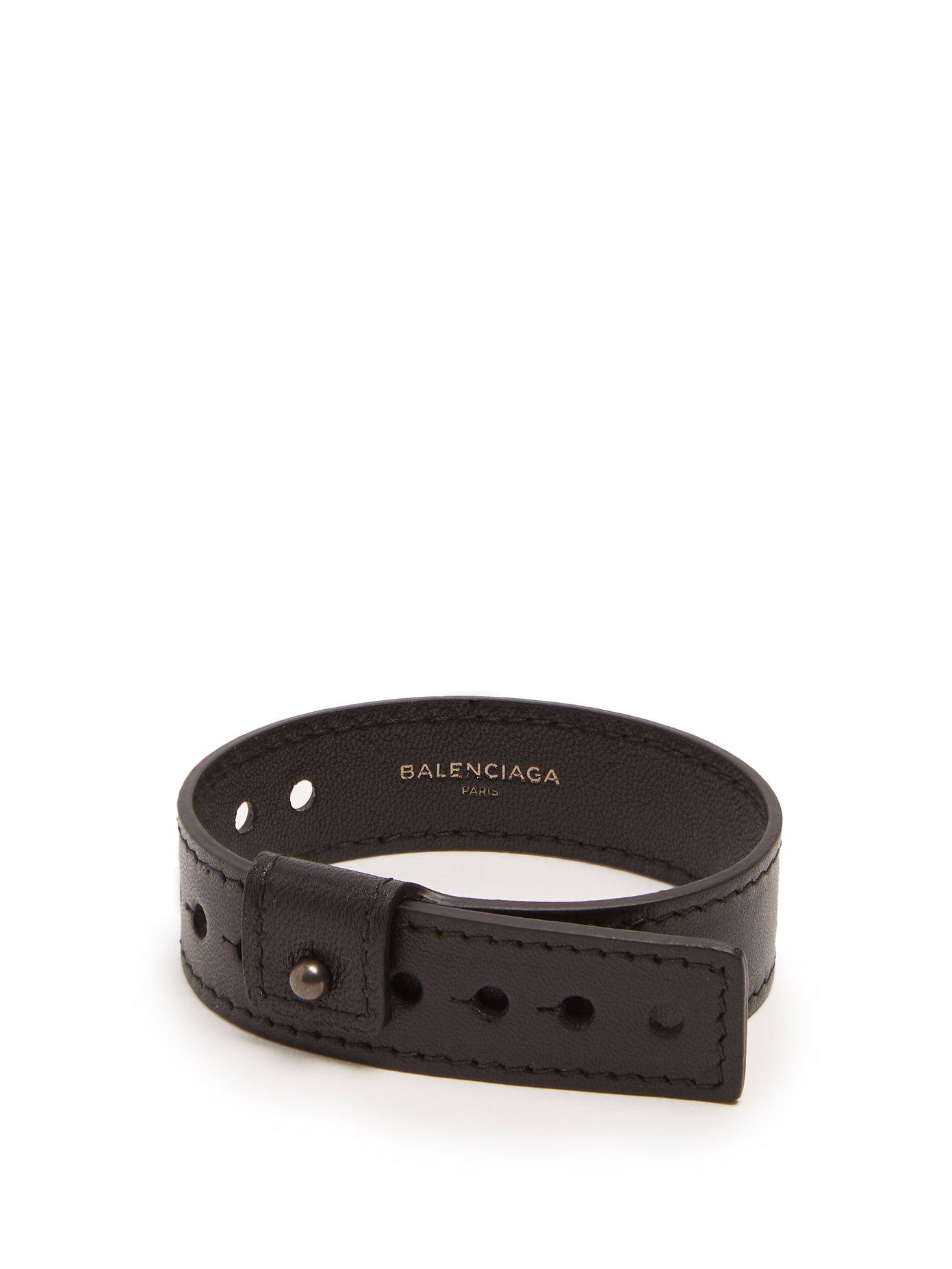 dyb måske Humoristisk Balenciaga Logo-print Leather Bracelet in Black for Men | Lyst