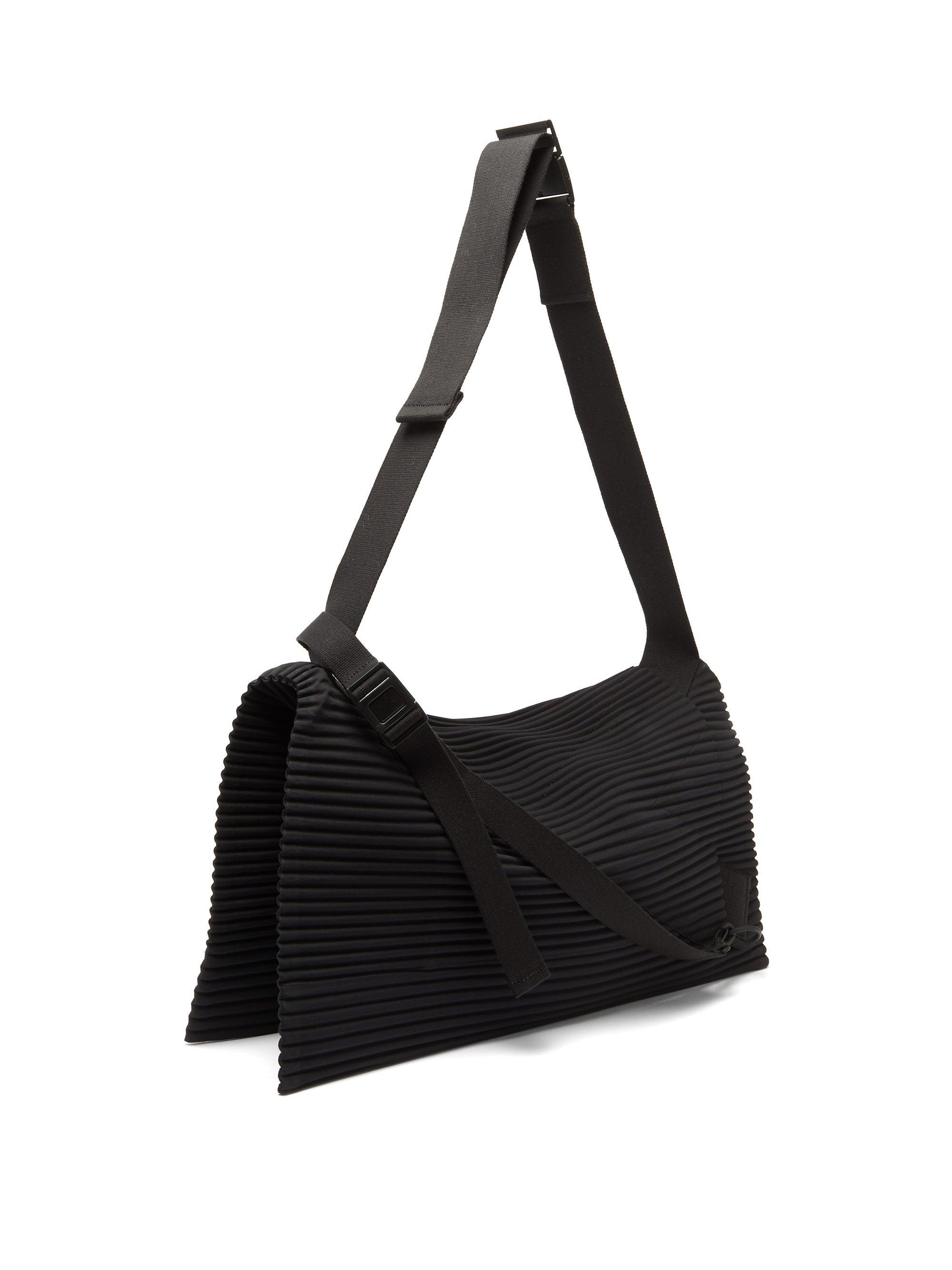 Homme Plissé Issey Miyake Technical Pleated-jersey Messenger Bag