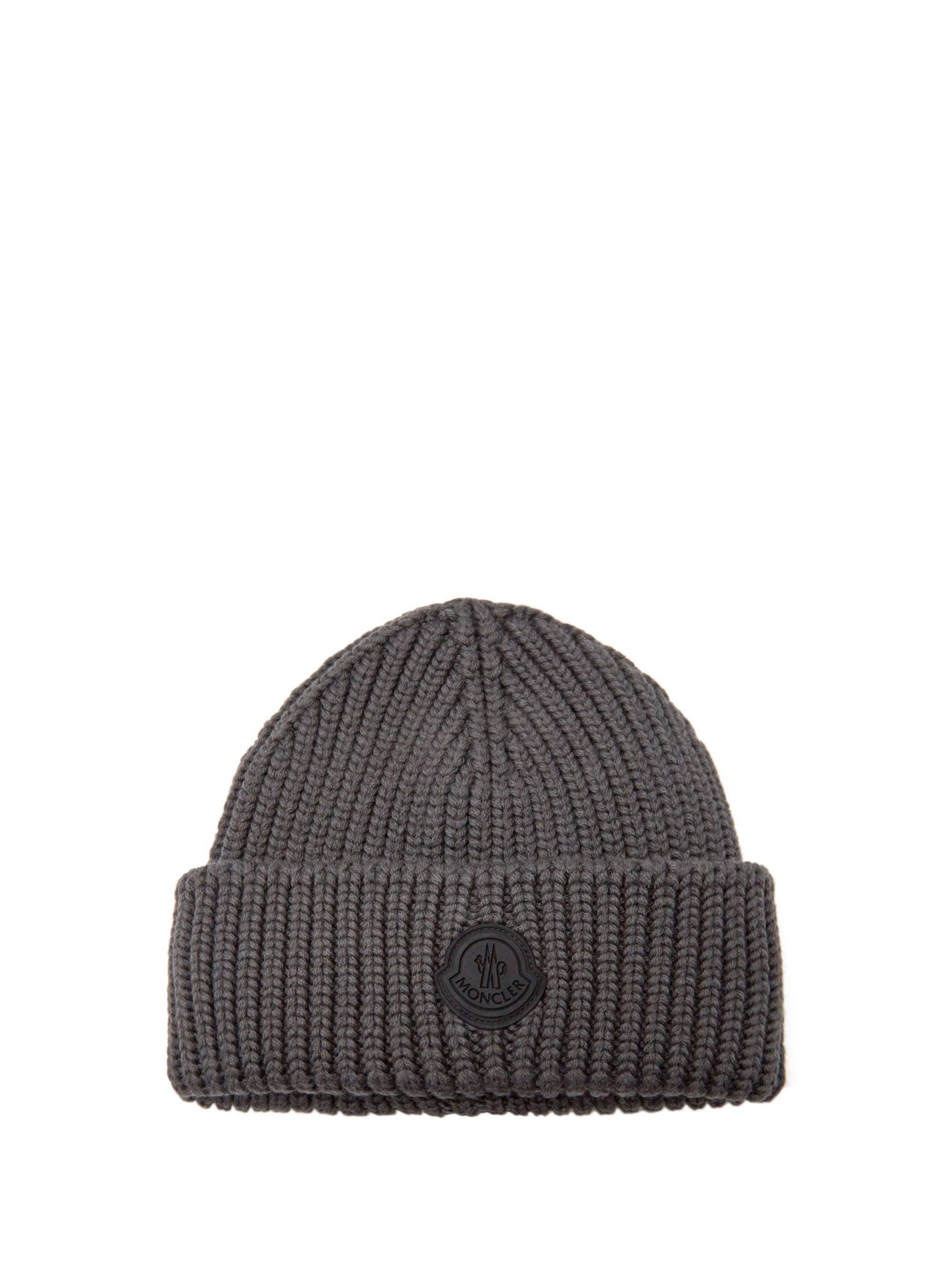 Moncler Rubber-logo Ribbed Wool Beanie Hat in Grey (Gray) for Men | Lyst