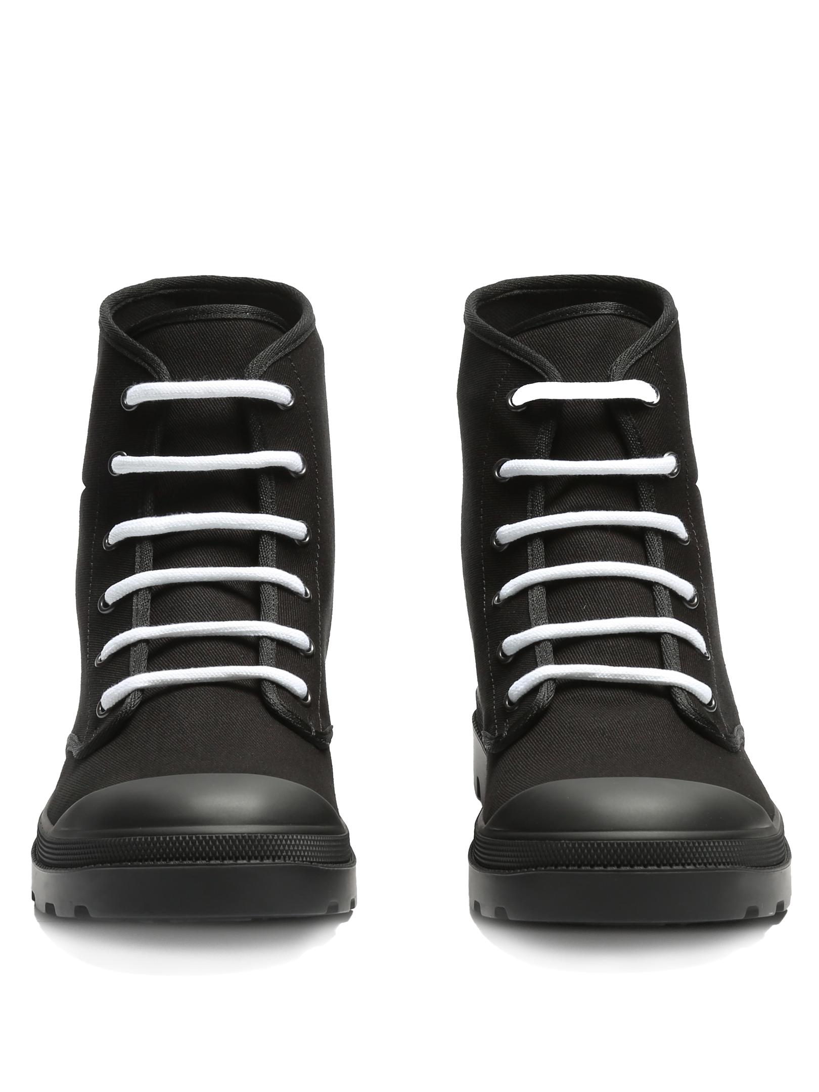 Givenchy star boots top