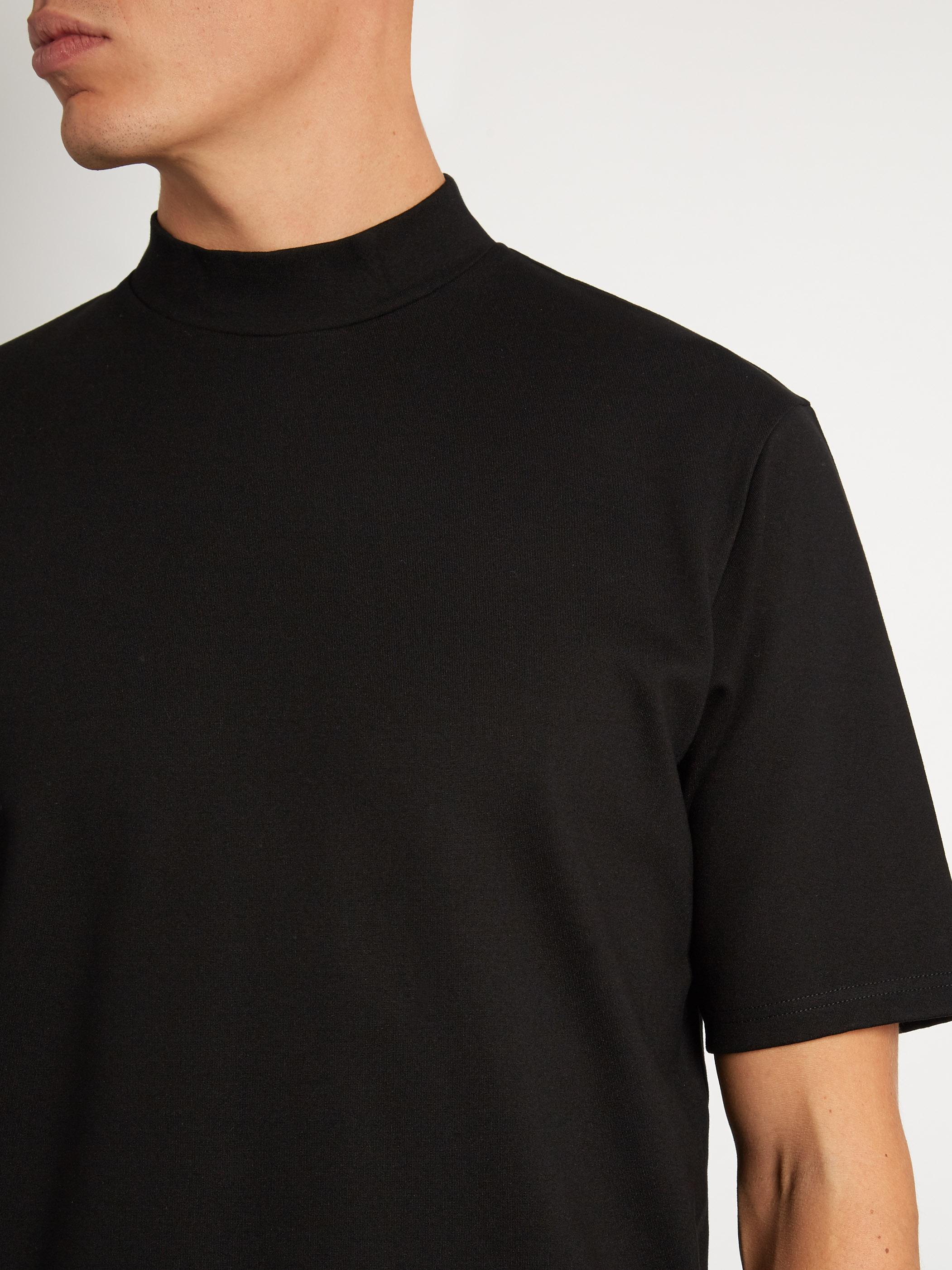 t shirt high tech