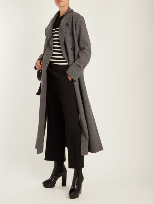 looking for muck boots