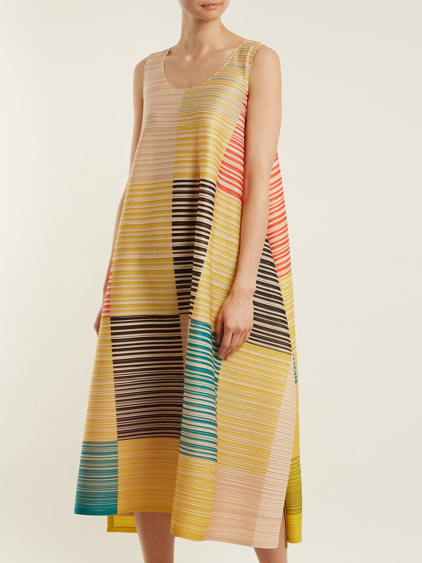Pleats Please Issey Miyake Synthetic Pleated Square-print Dress in