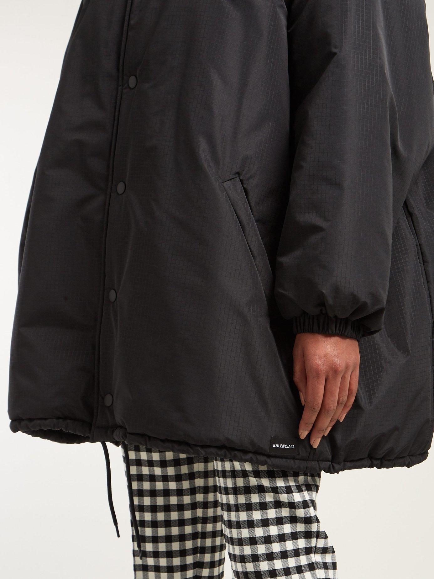Balenciaga Synthetic Padded Cocoon Coat in Black - Lyst