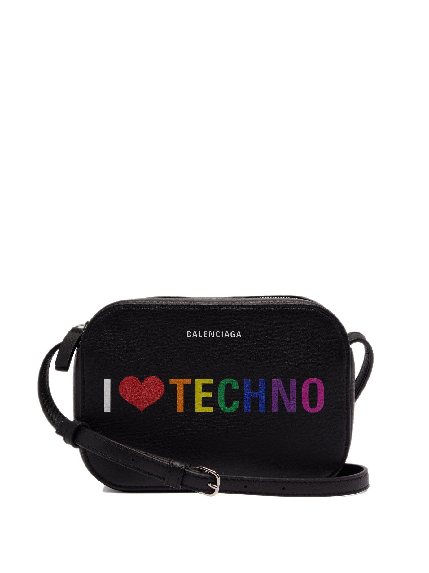 I love techno balenciaga hotsell bag