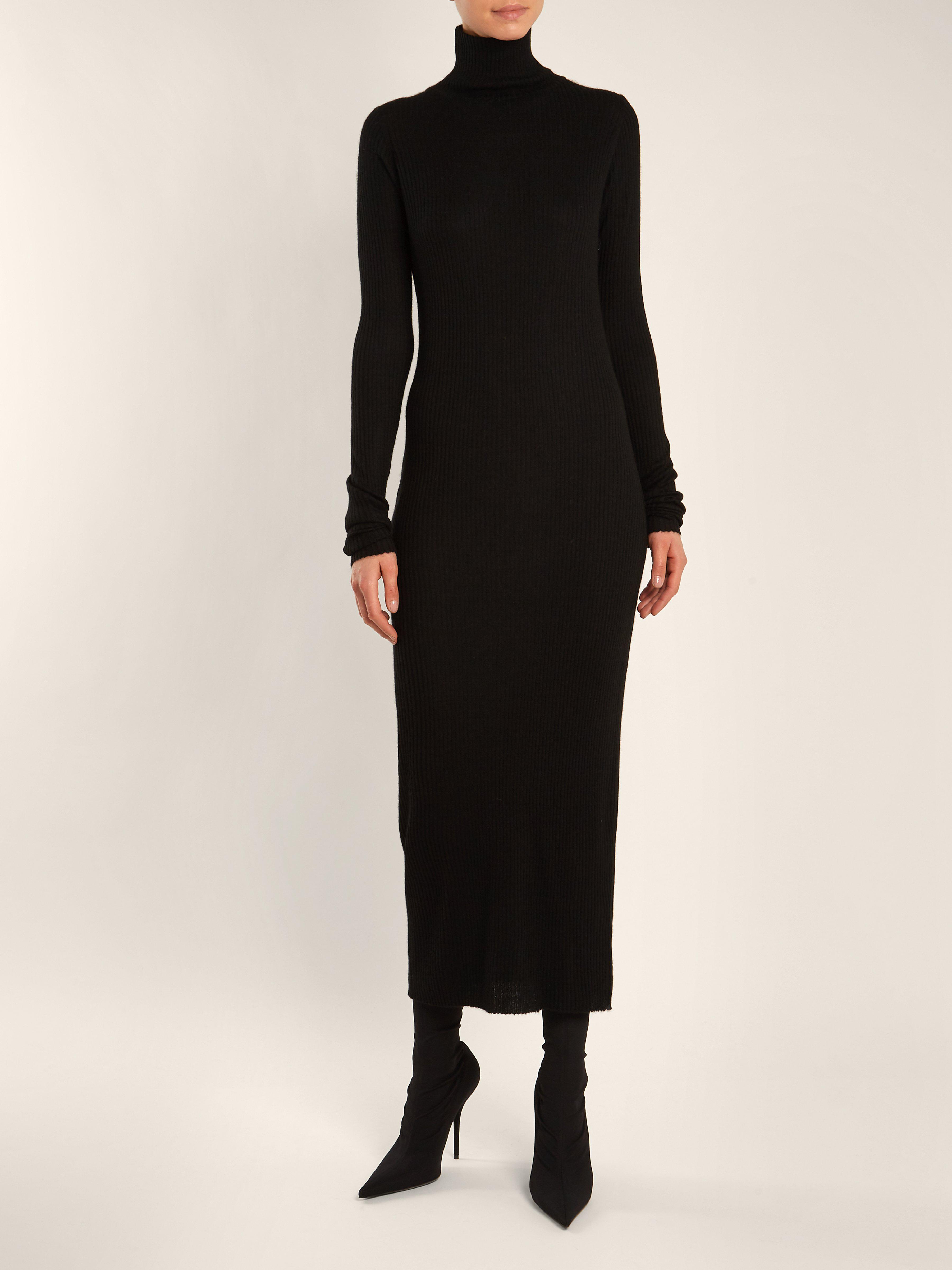 Raey Roll Neck Ribbed Fine Knit Cashmere Dress in Black - Lyst