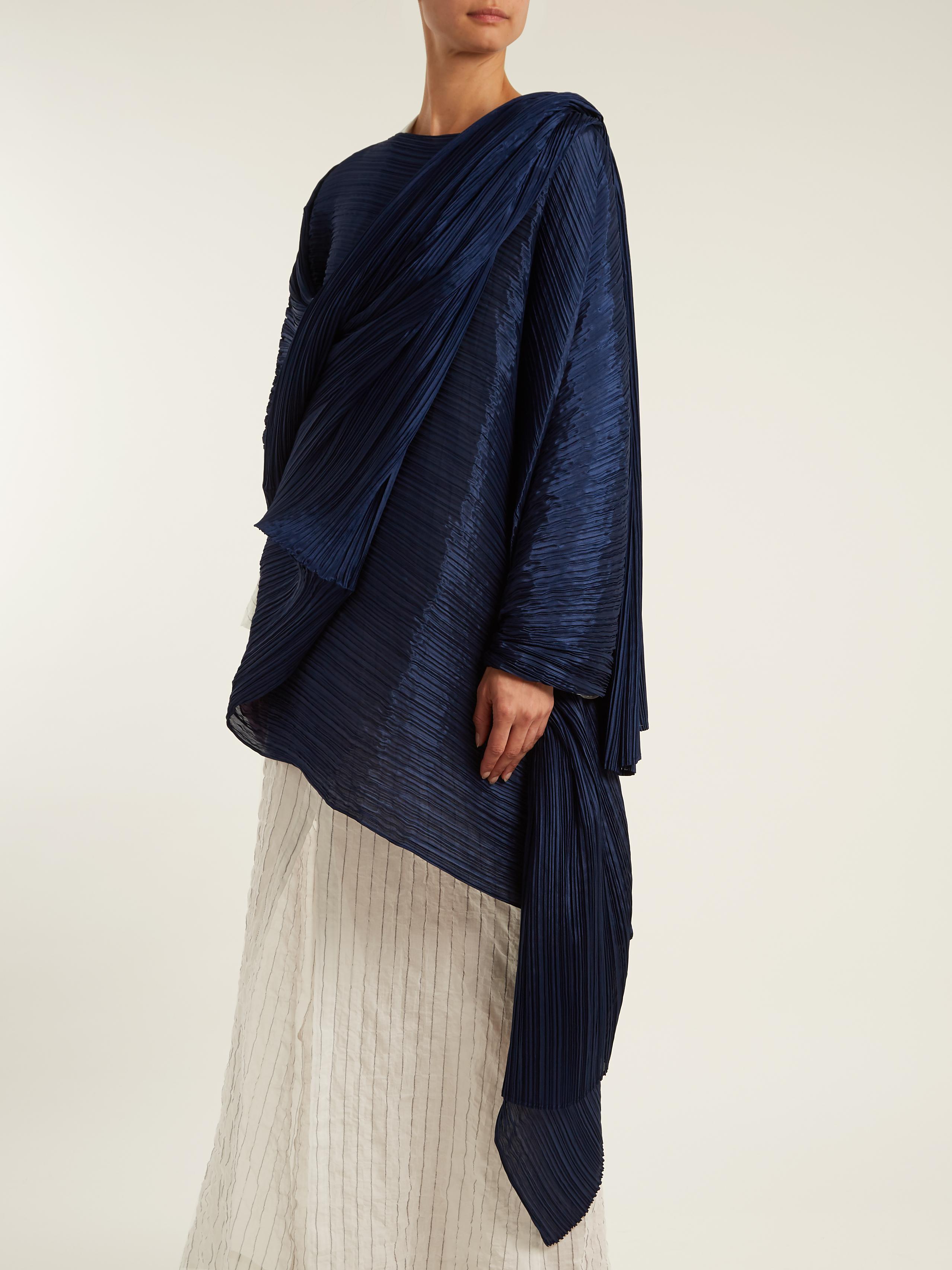 Pleats Please Issey Miyake Synthetic Madame T Pleated Scarf in Navy ...