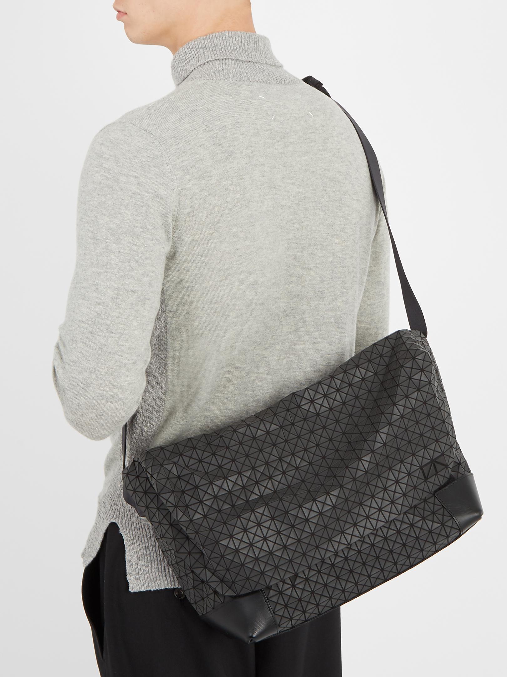 Bao Bao Issey Miyake Triangular Panels Messenger Bag in Black for Men | Lyst