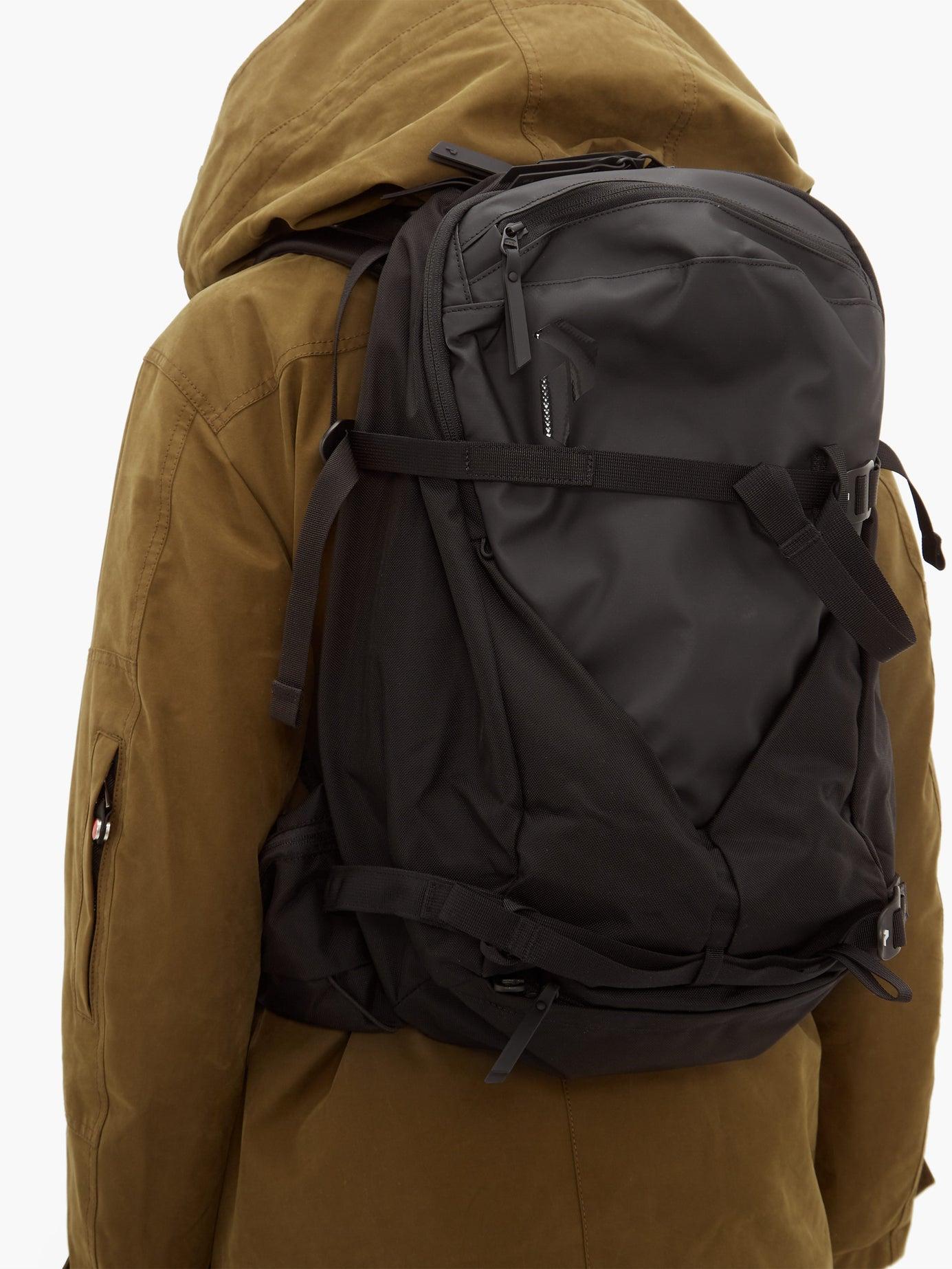 Peak Performance Vertical M Ski Backpack in Black for Men | Lyst
