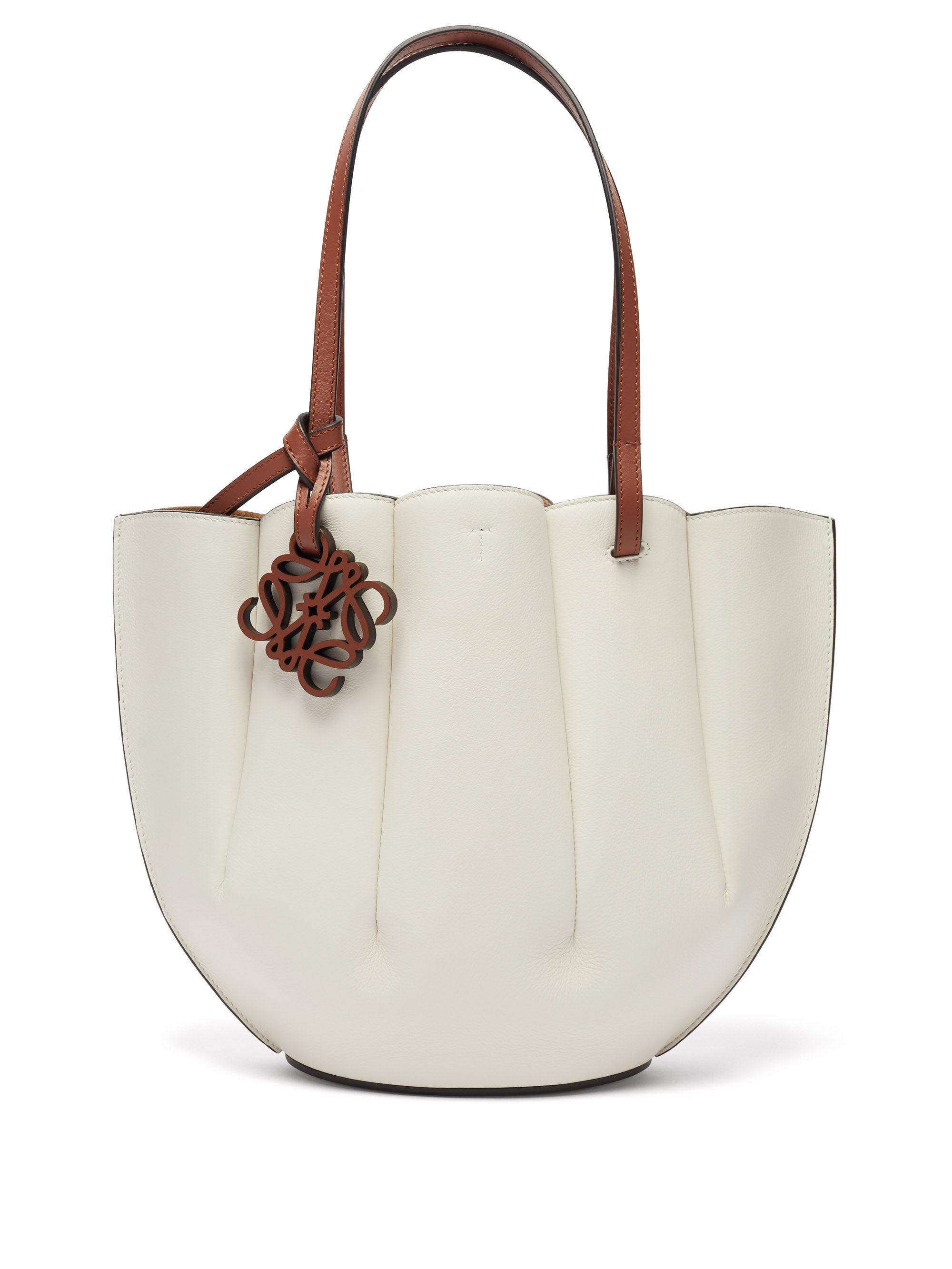 Loewe Shell Small Leather Tote Bag in White | Lyst