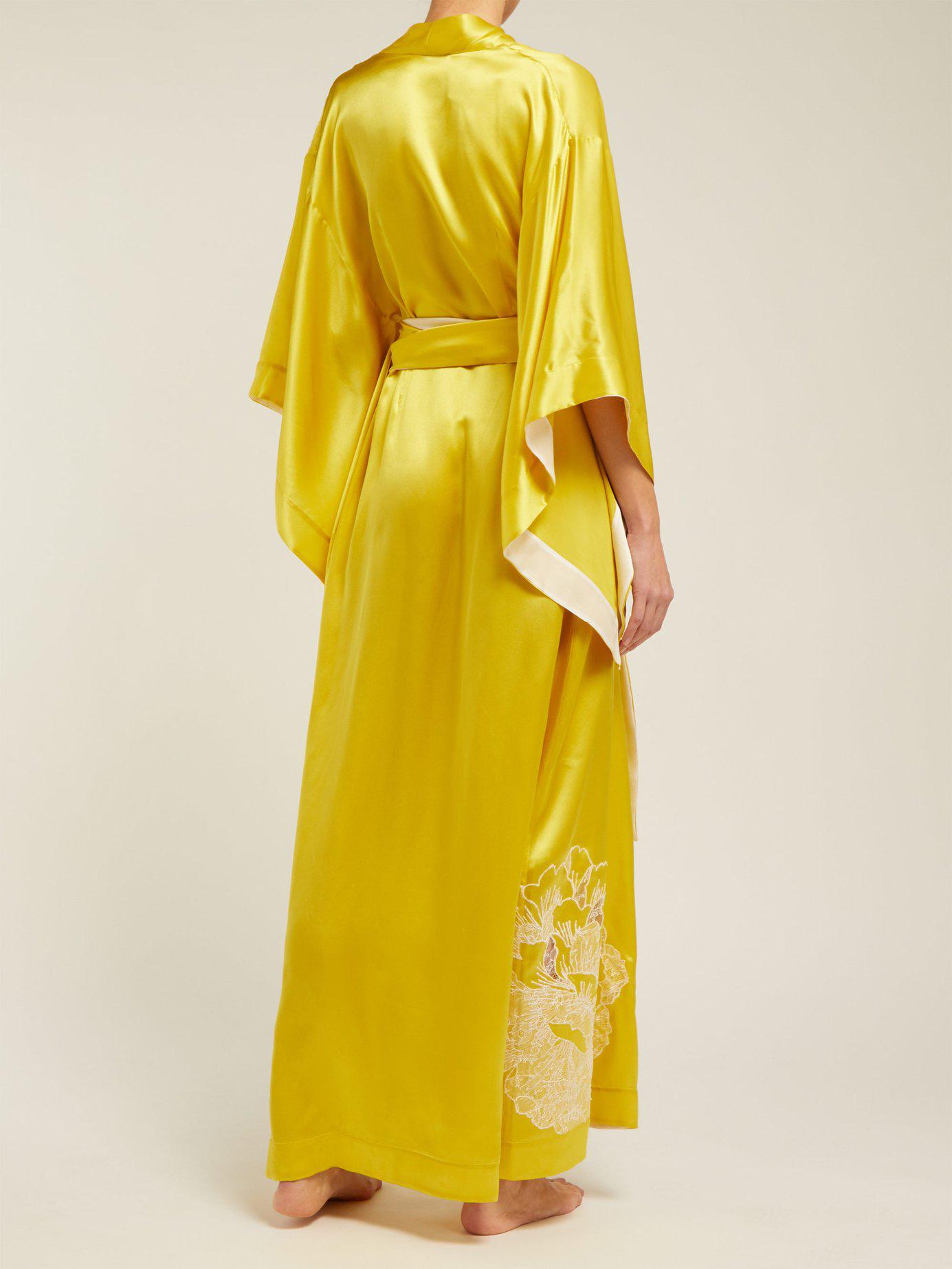 Carine Gilson Floral Embroidered Silk Satin Kimono Robe in Yellow