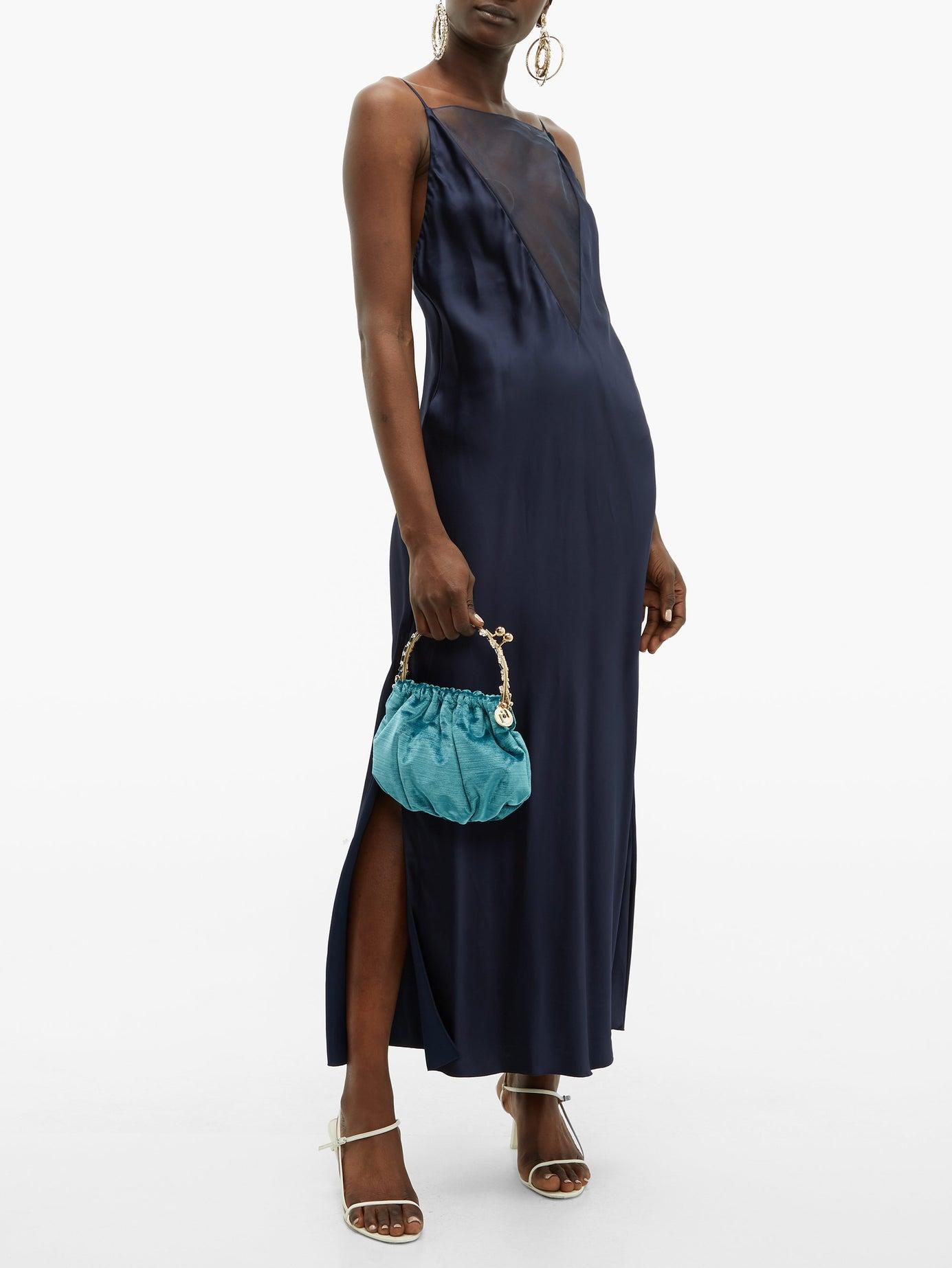 sabyaensacarhi velvet clutch