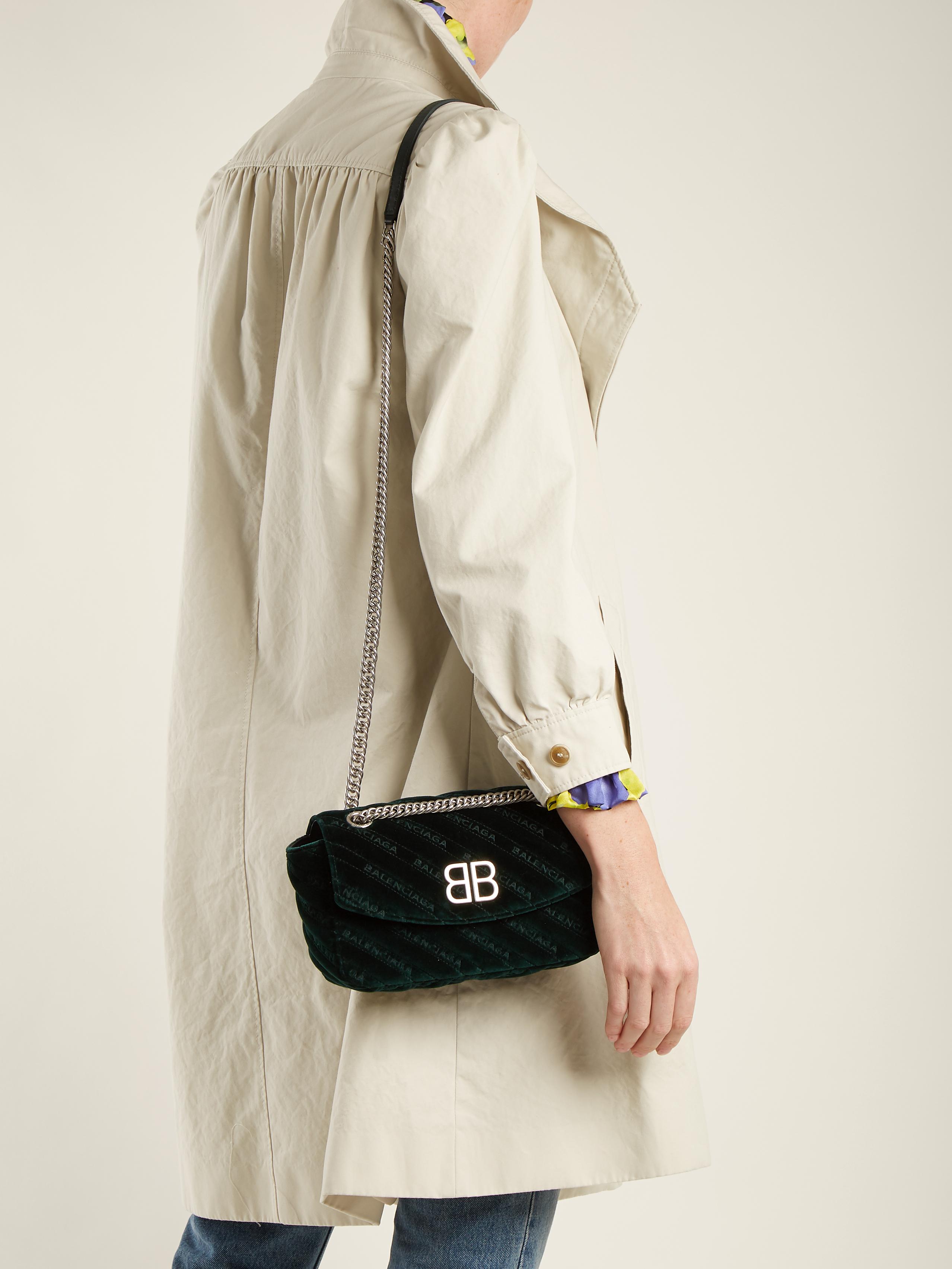 balenciaga bb round s bag