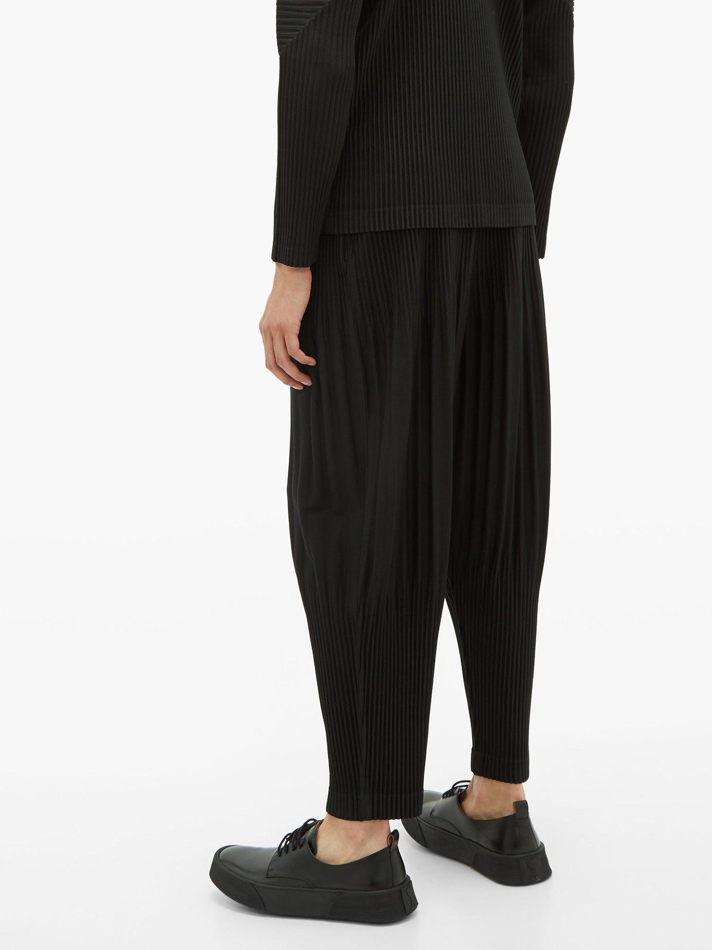 Homme Plissé Issey Miyake Pleated Tapered Trousers in Black for Men - Lyst